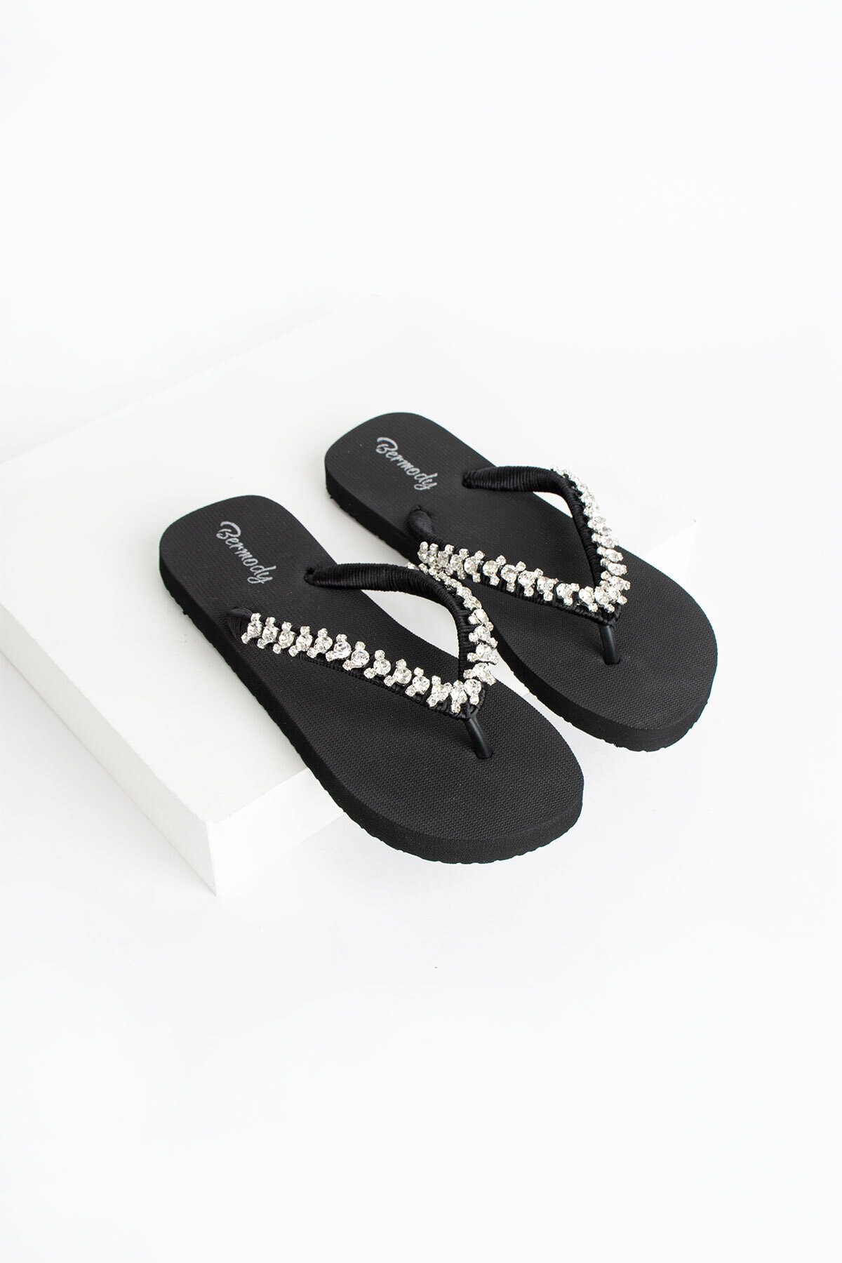Adel April Kadın Taşlı Rahat Siyah Parmak Arası Terlik Flipflops - si̇yah