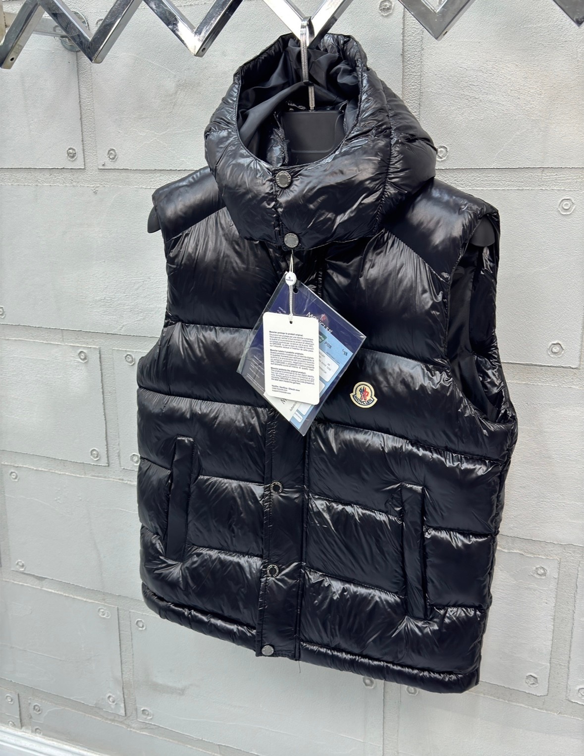 Moncler Siyah Parlak Şişme Yelek