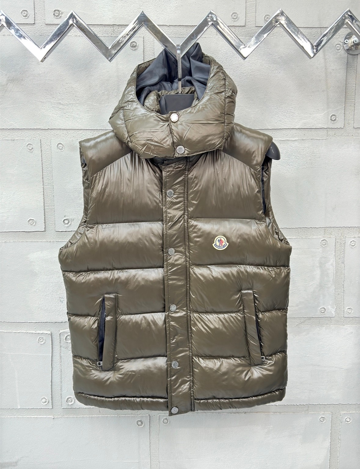 Moncler Haki Yeşil Parlak Şişme Yelek