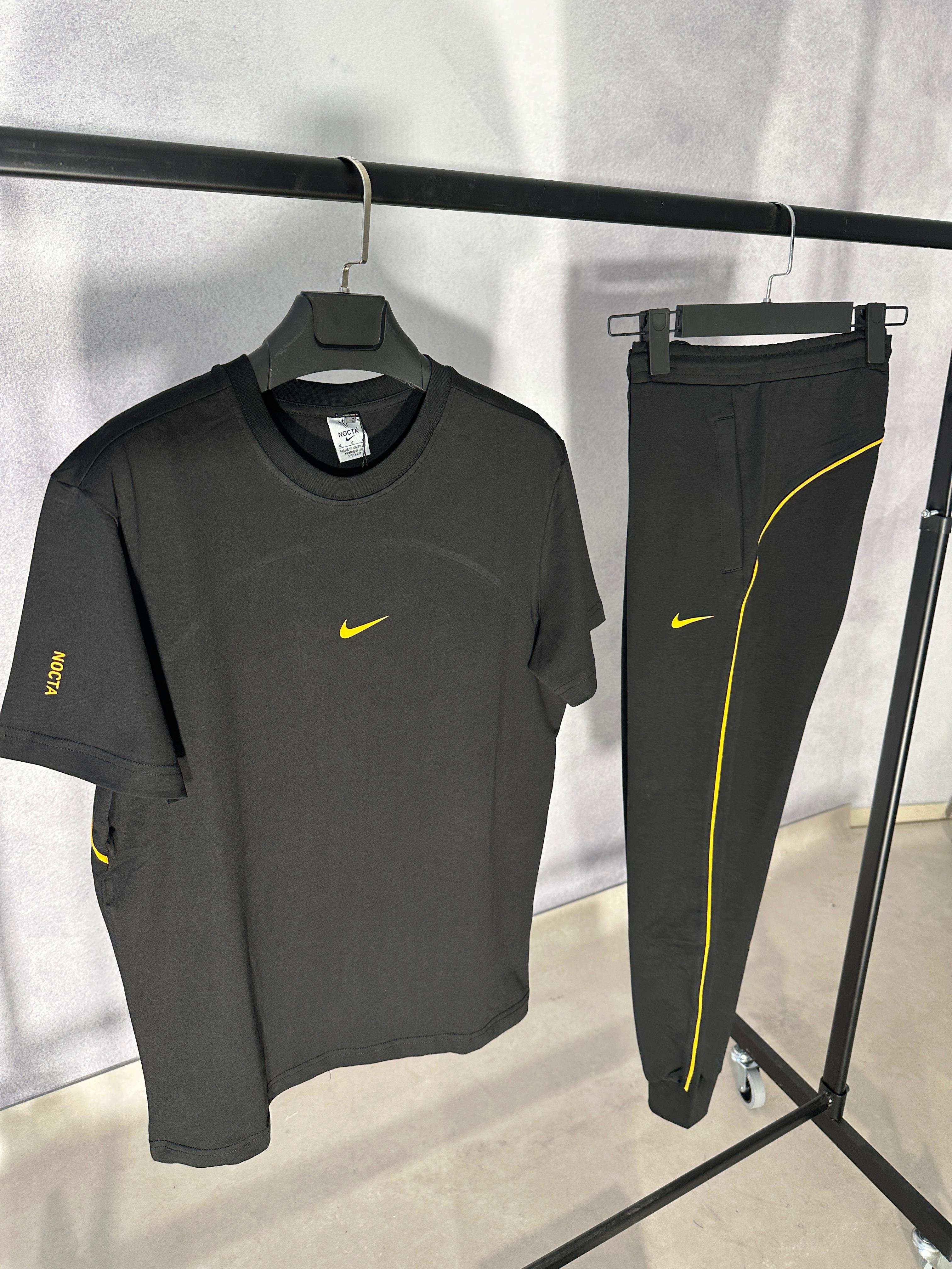 Nocta Tech Fleece Siyah Tişörtlü Takım