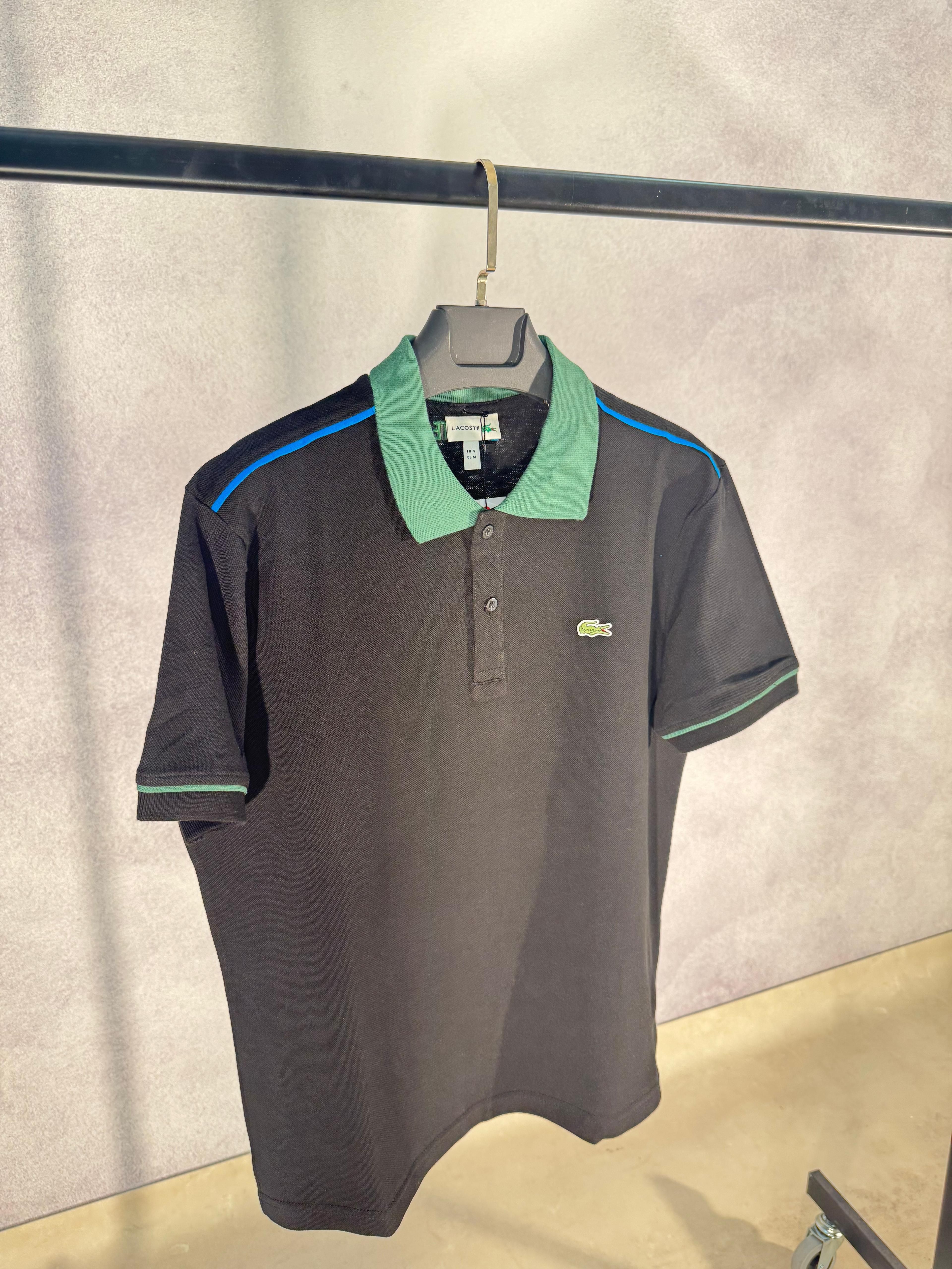 Lacoste Polo Yeşil Yaka Siyah Tişört