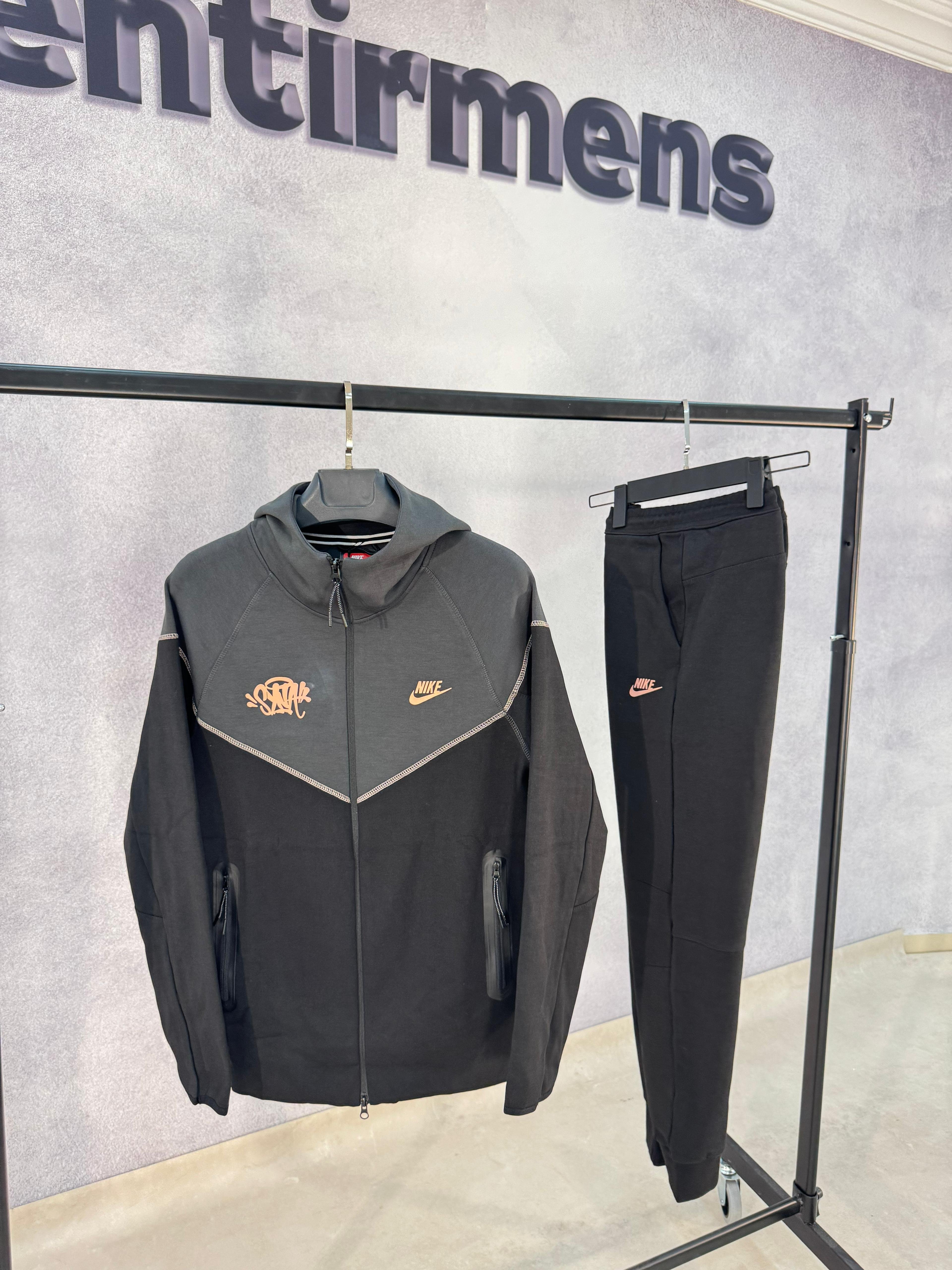 Tech Fleece 2025 Syna Eşofman Takımı