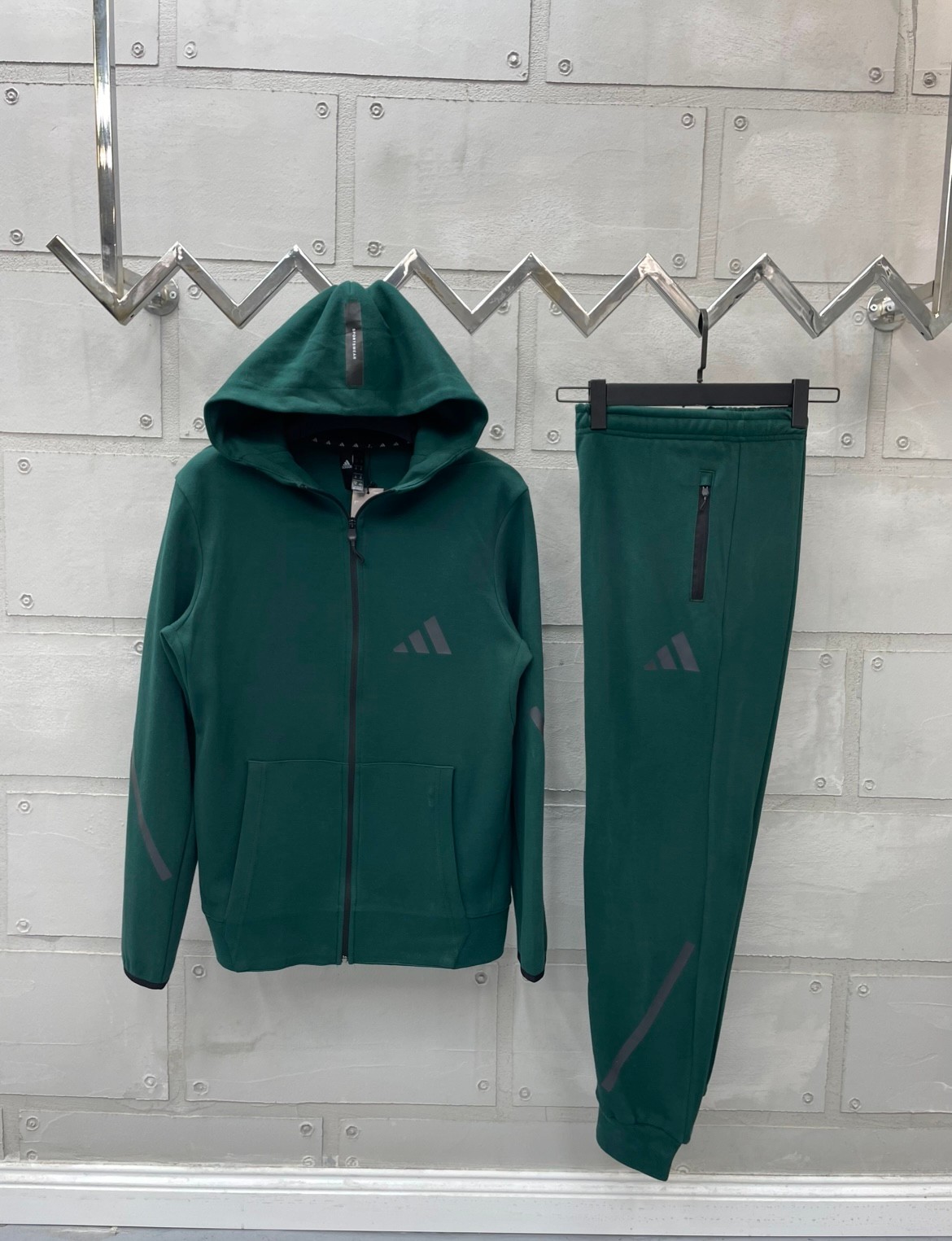 Yeni Adidas Yeşil Eşofman Takımı