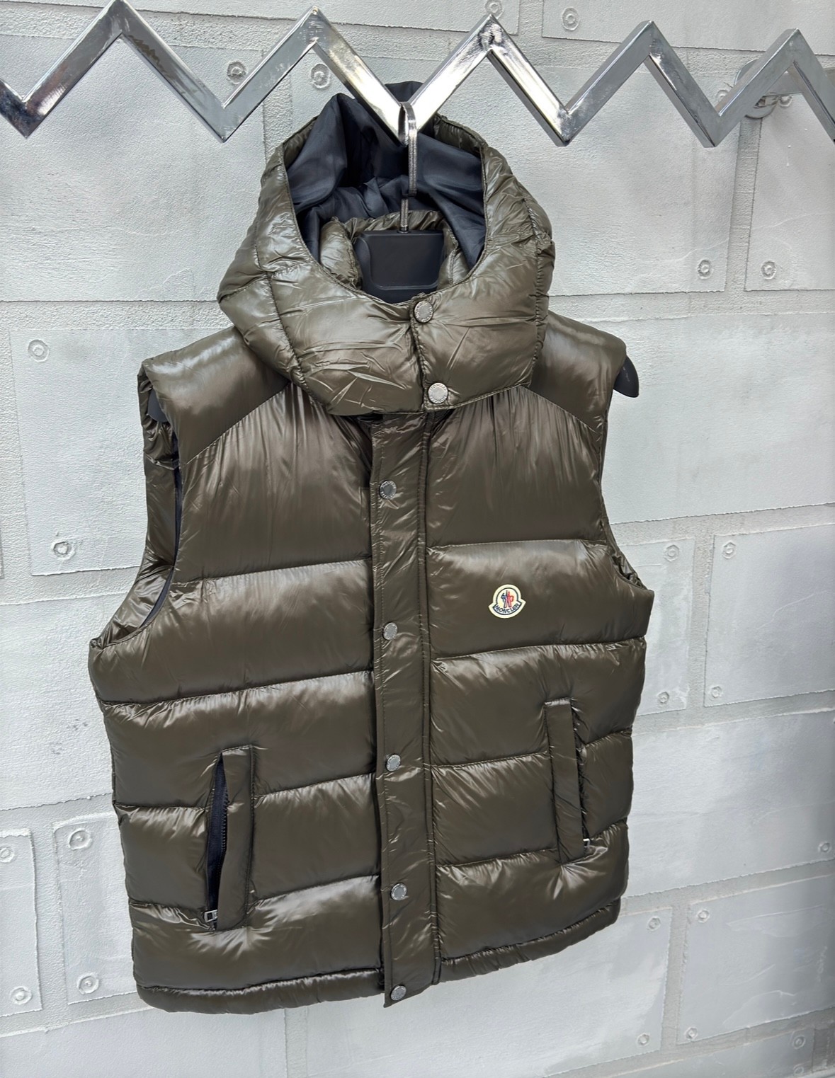 Moncler Haki Yeşil Parlak Şişme Yelek