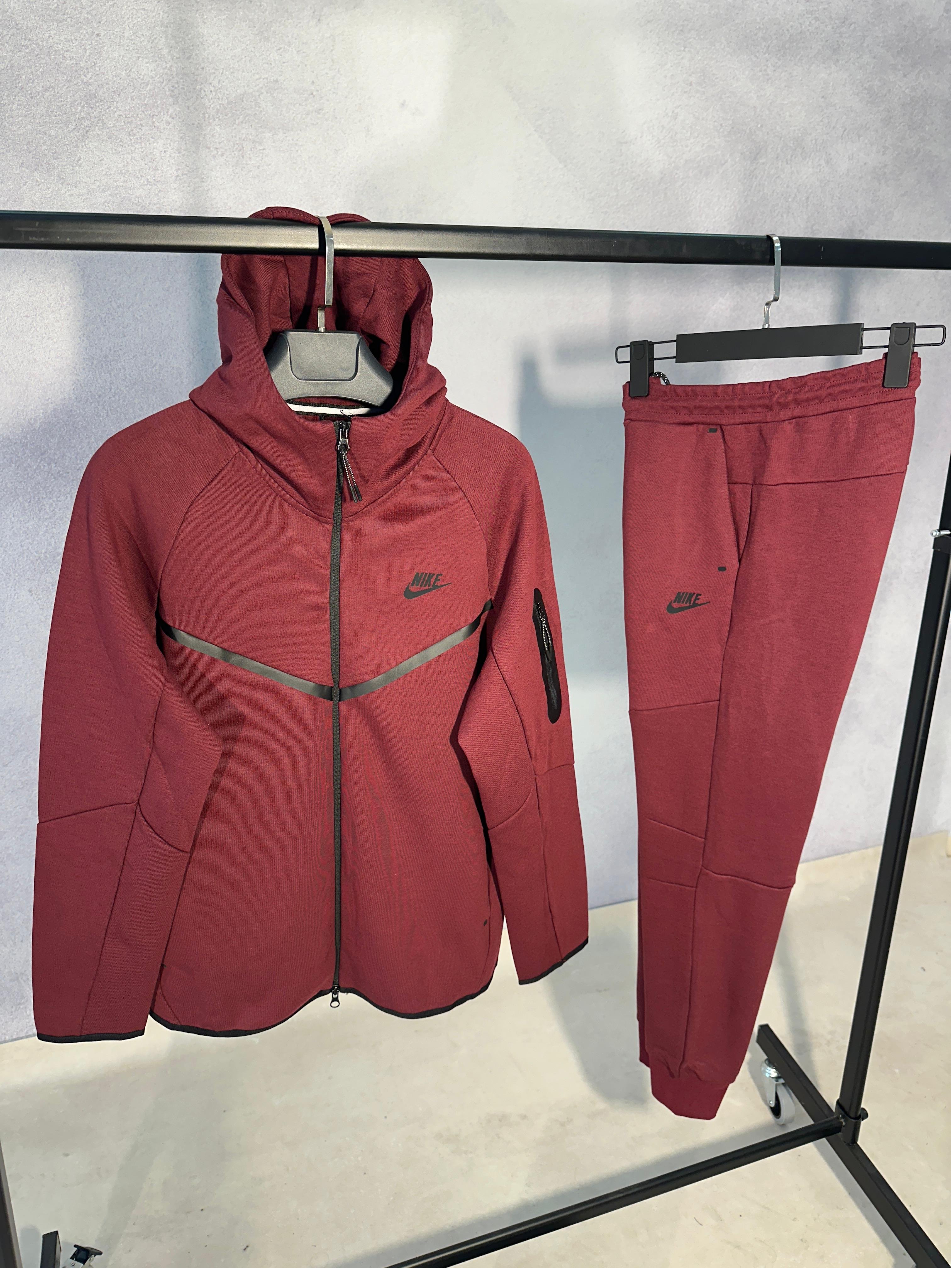 Yeni Tech Fleece Bordo Eşofman Takımı