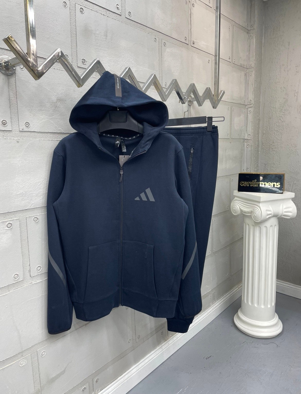 Yeni Adidas Lacivert Eşofman Takımı