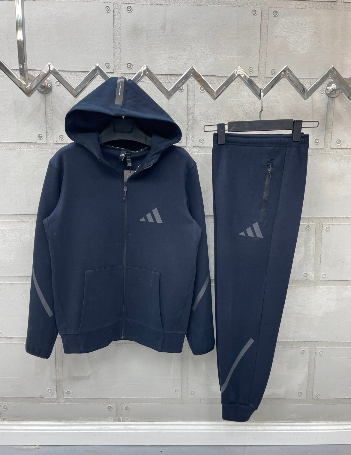 Yeni Adidas Lacivert Eşofman Takımı