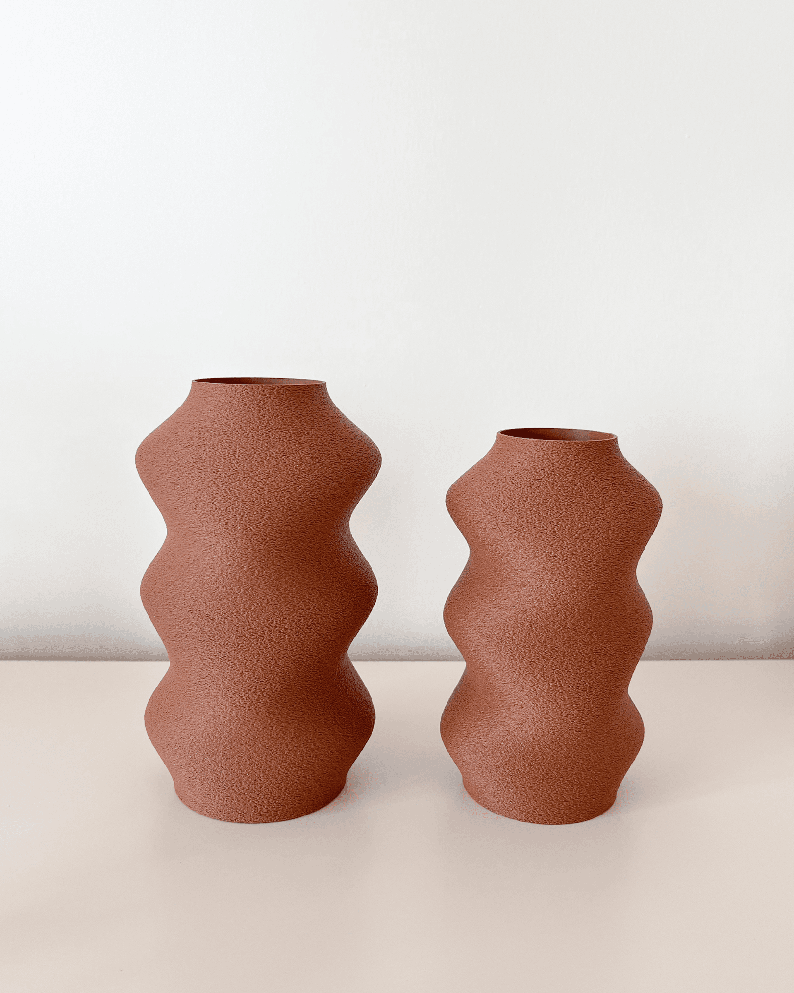 Ahşap Renk Modern Objeo Vazo-16 cm-Dokulu 3D Baskı Doğal Ahşap Görünümlü Kırılmaz Dekoratif Obje