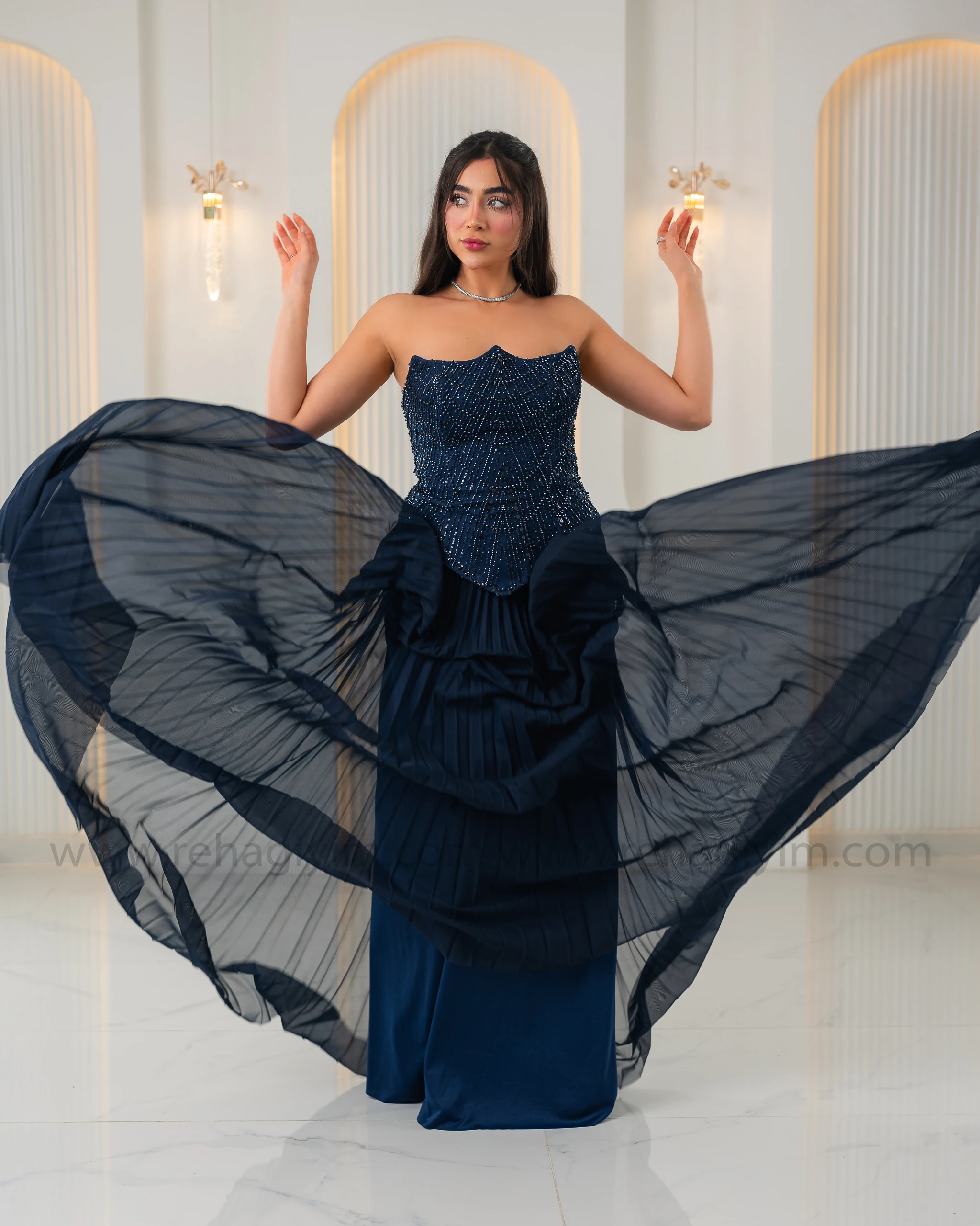 Kalp Yaka Taş İşlemeli Pilise Etek Abiye Elbise