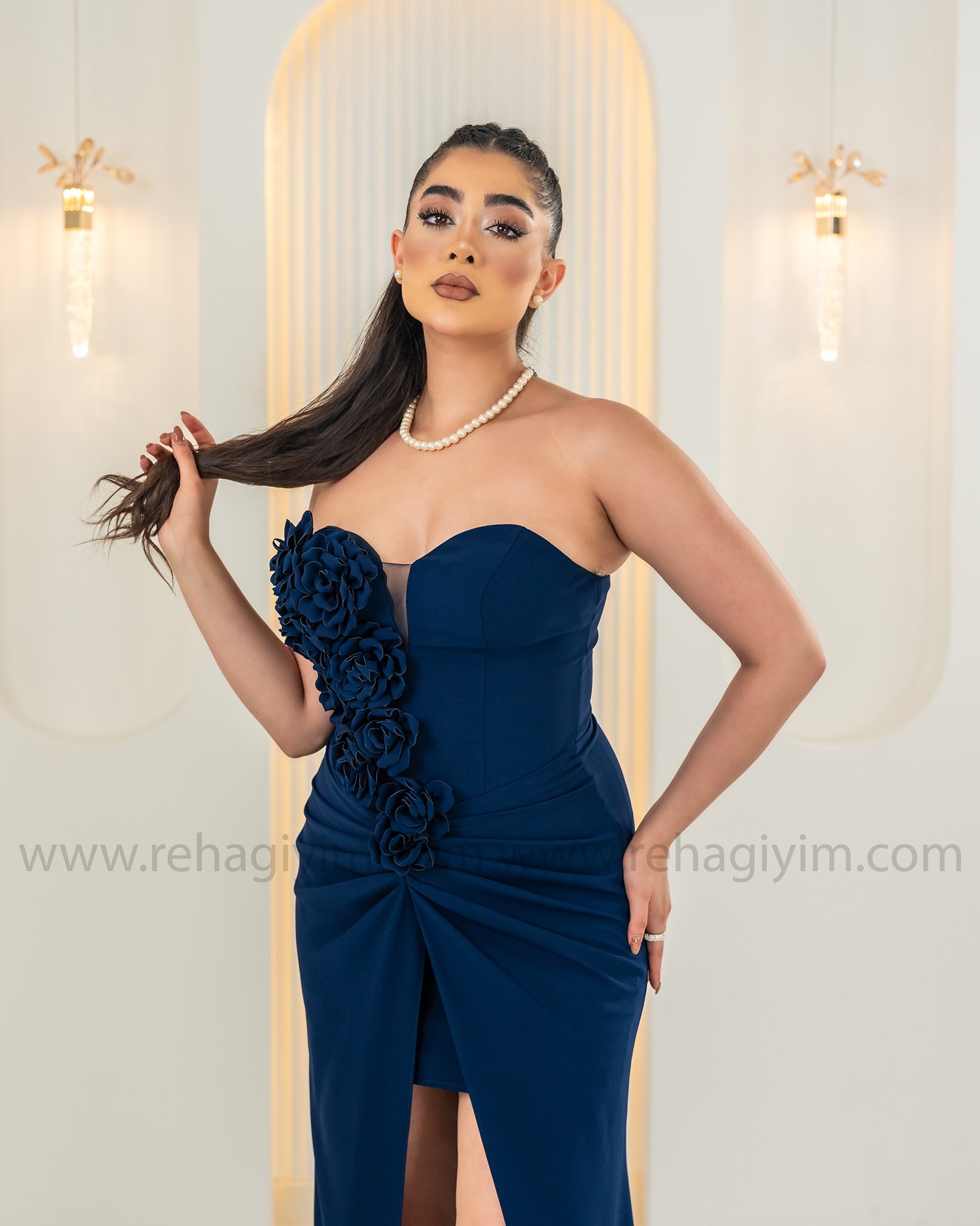 Ön yırtmaç Detaylı Straplez Krep Abiye Maxi - Lacivert