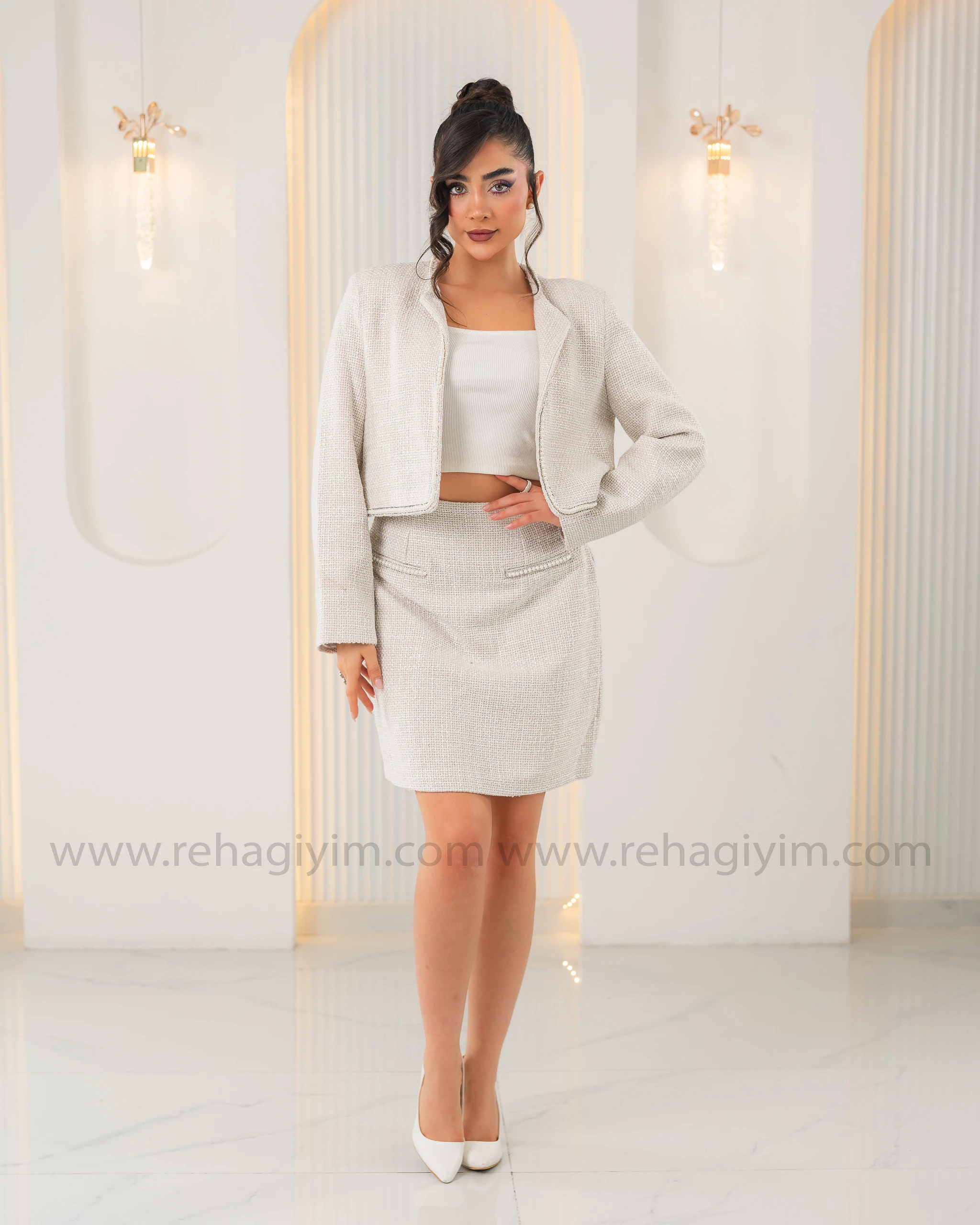 Taş Detaylı Tuvit Etek Ceket Takım - Krem