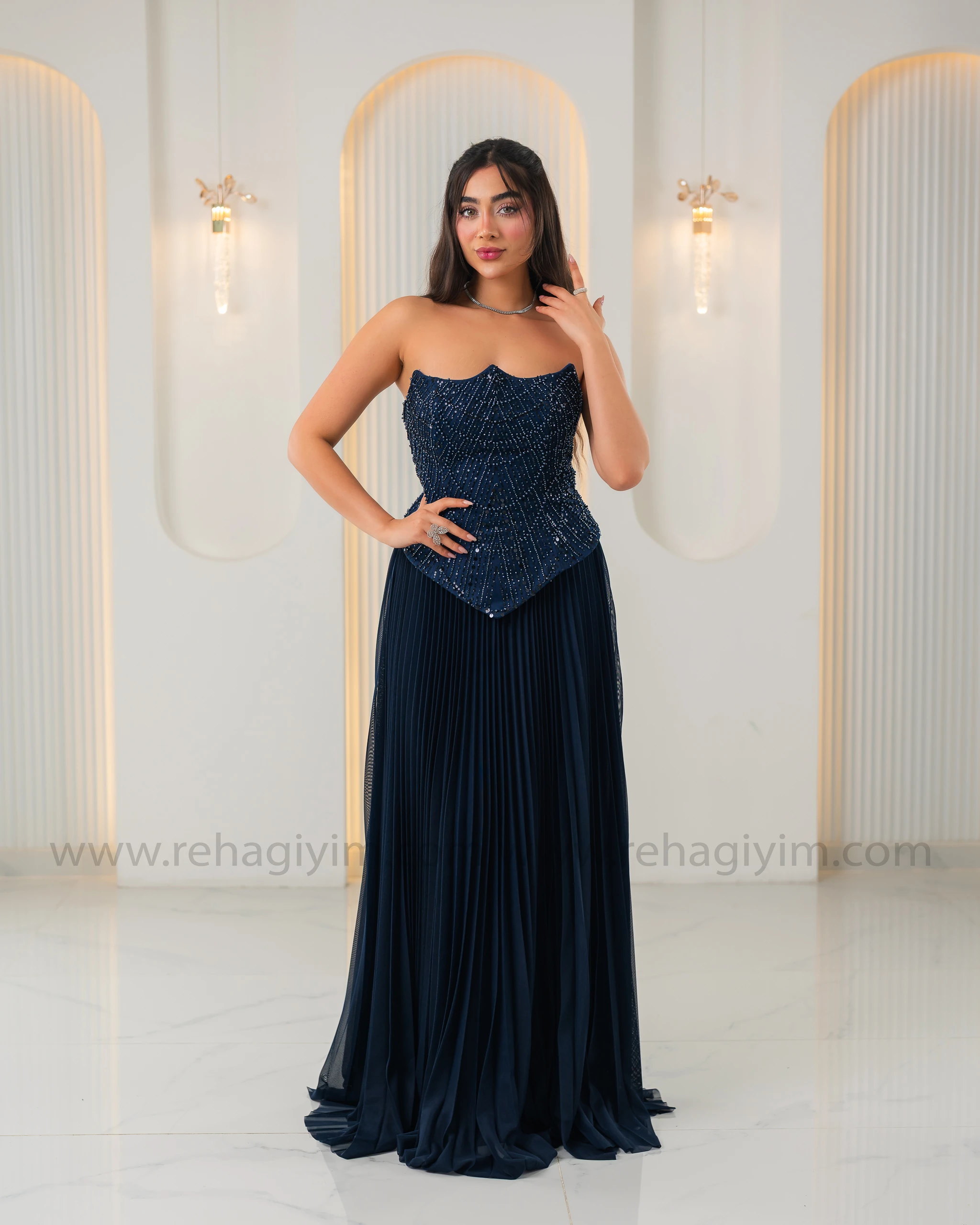 Kalp Yaka Taş İşlemeli Pilise Etek Abiye Elbise