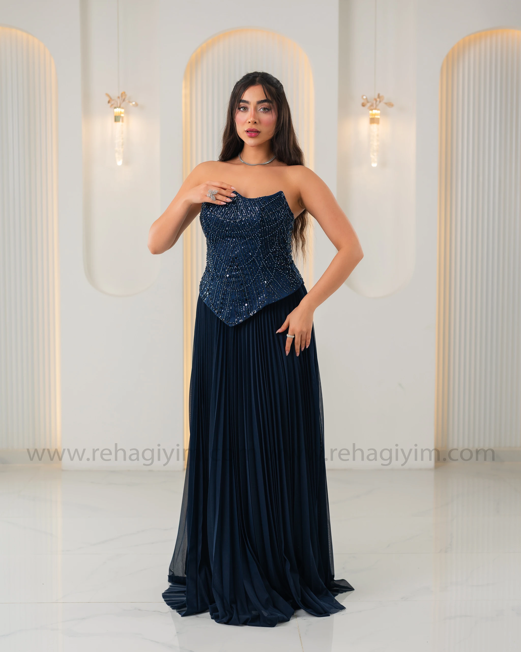 Kalp Yaka Taş İşlemeli Pilise Etek Abiye Elbise