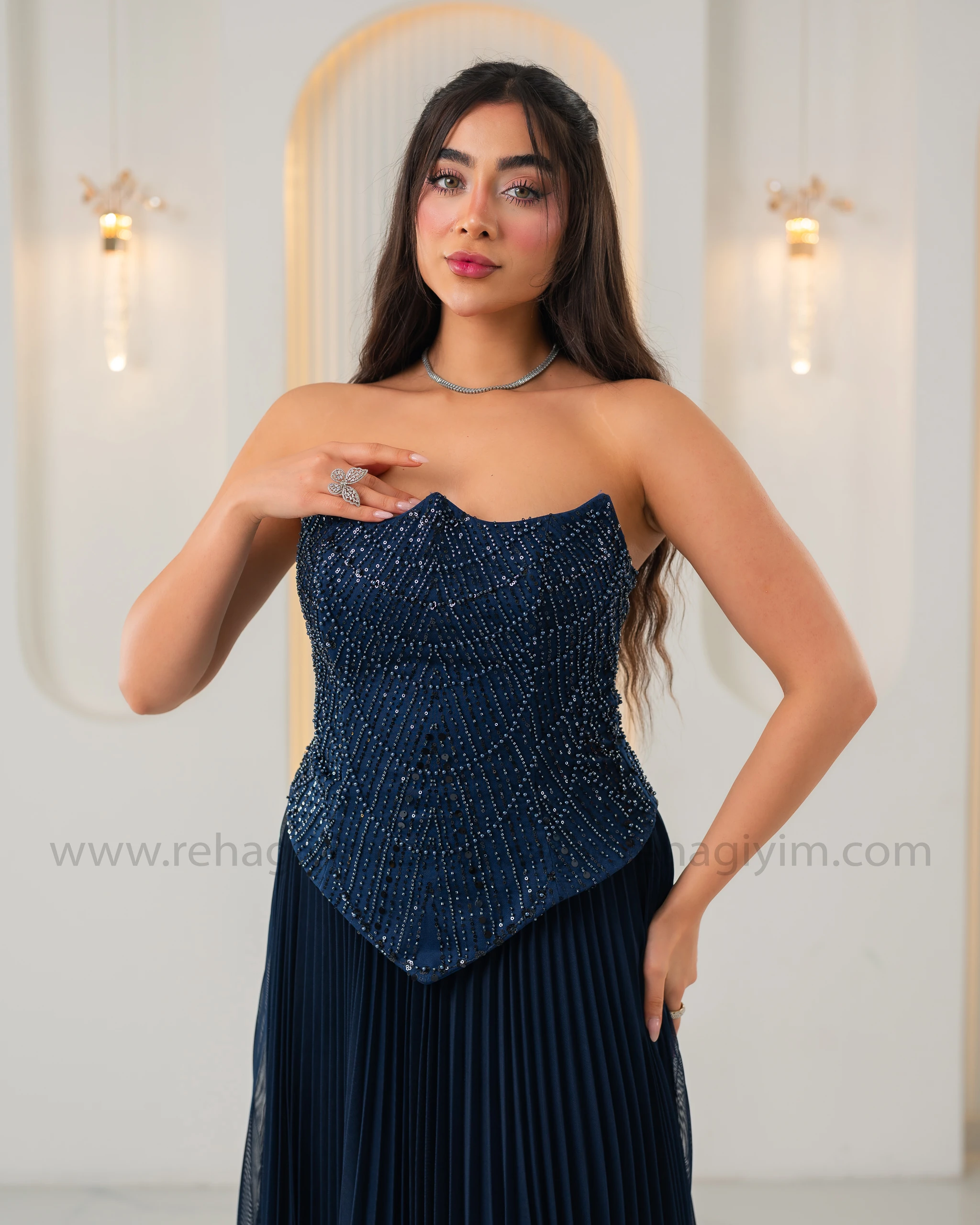 Kalp Yaka Taş İşlemeli Pilise Etek Abiye Elbise