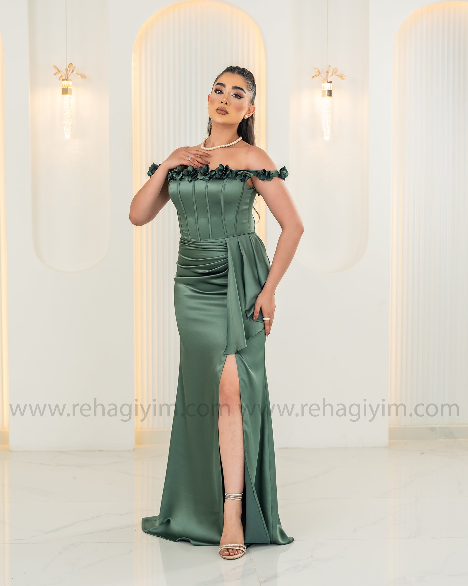 Gül Detaylı Korse Saten Plus - Çağla