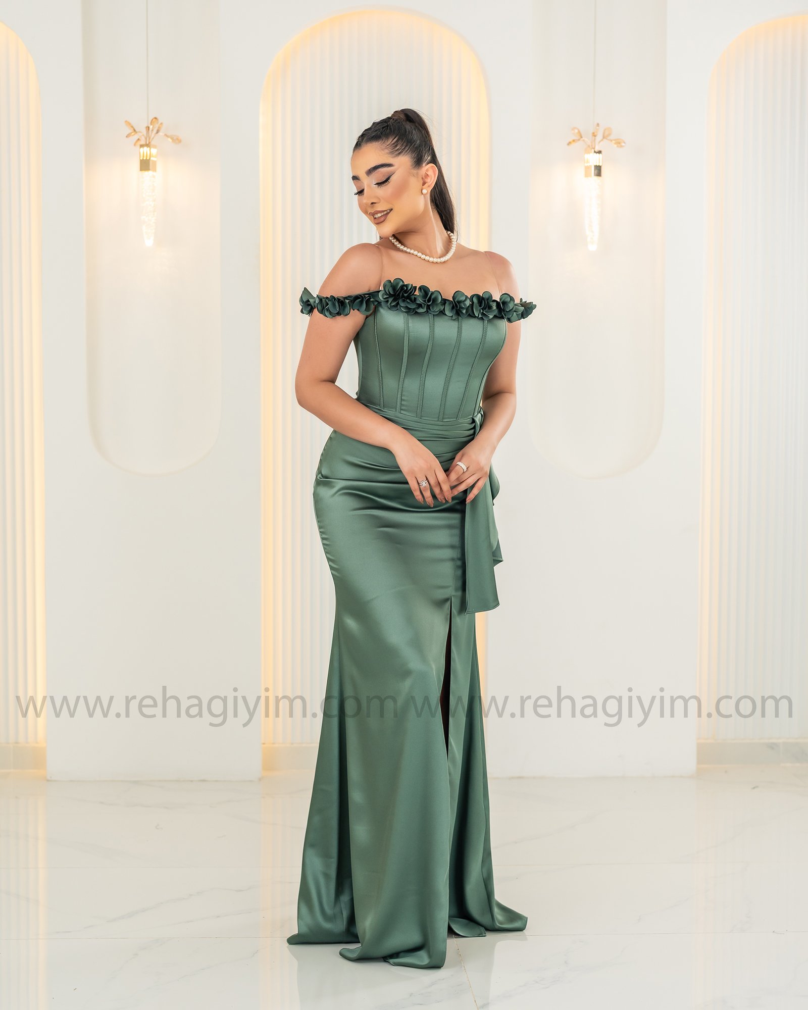 Gül Detaylı Korse Saten Plus - Çağla