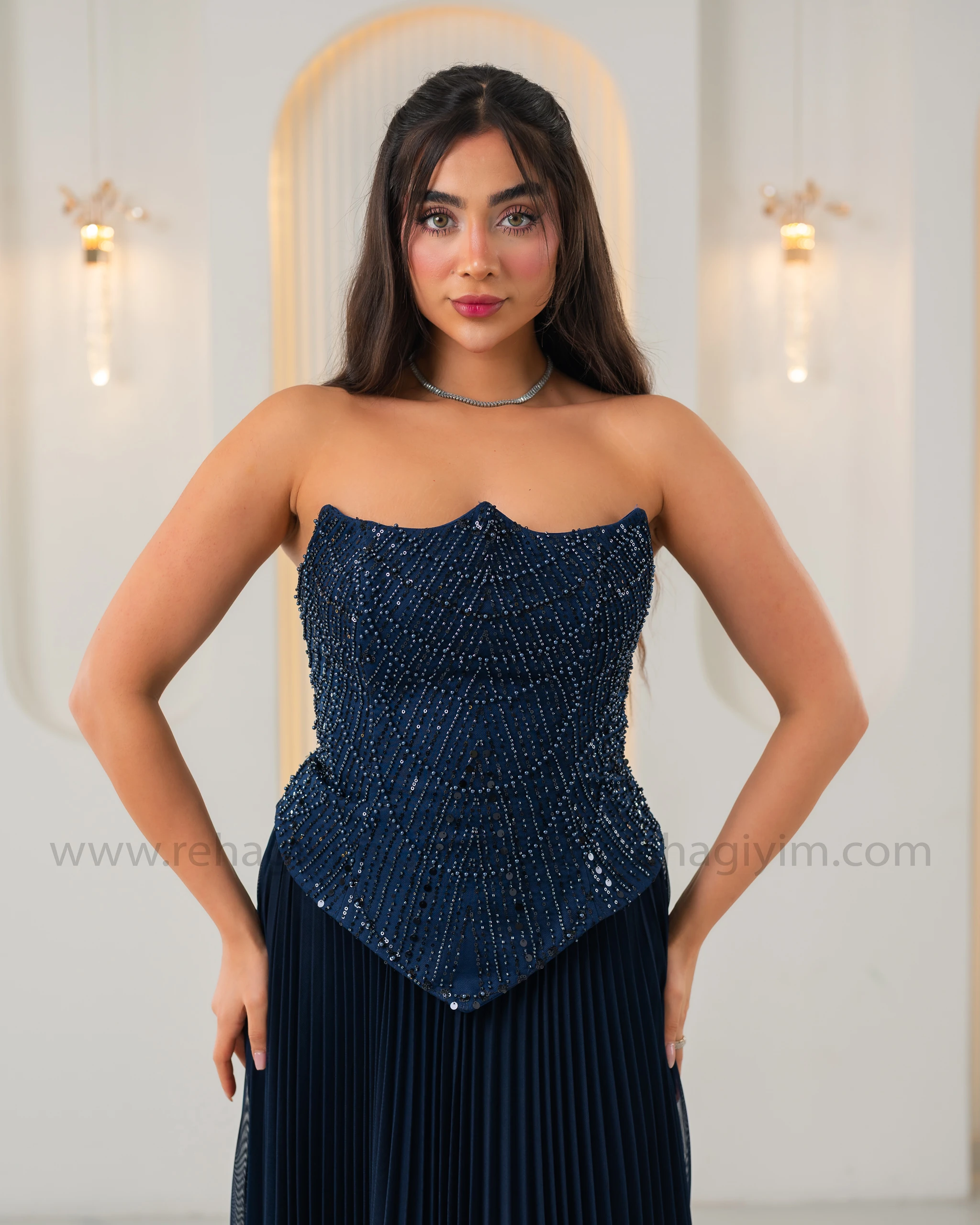 Kalp Yaka Taş İşlemeli Pilise Etek Abiye Elbise