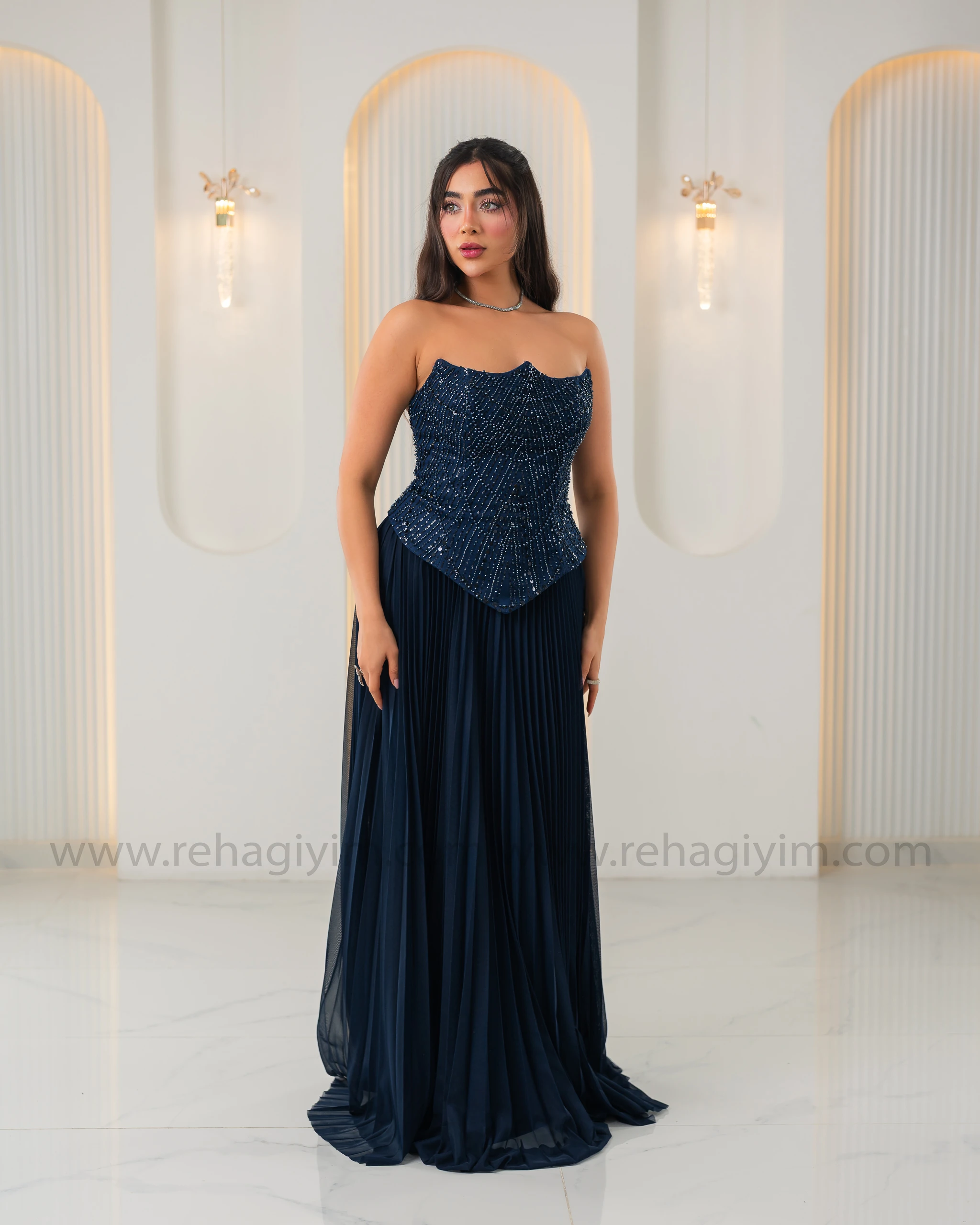 Kalp Yaka Taş İşlemeli Pilise Etek Abiye Elbise