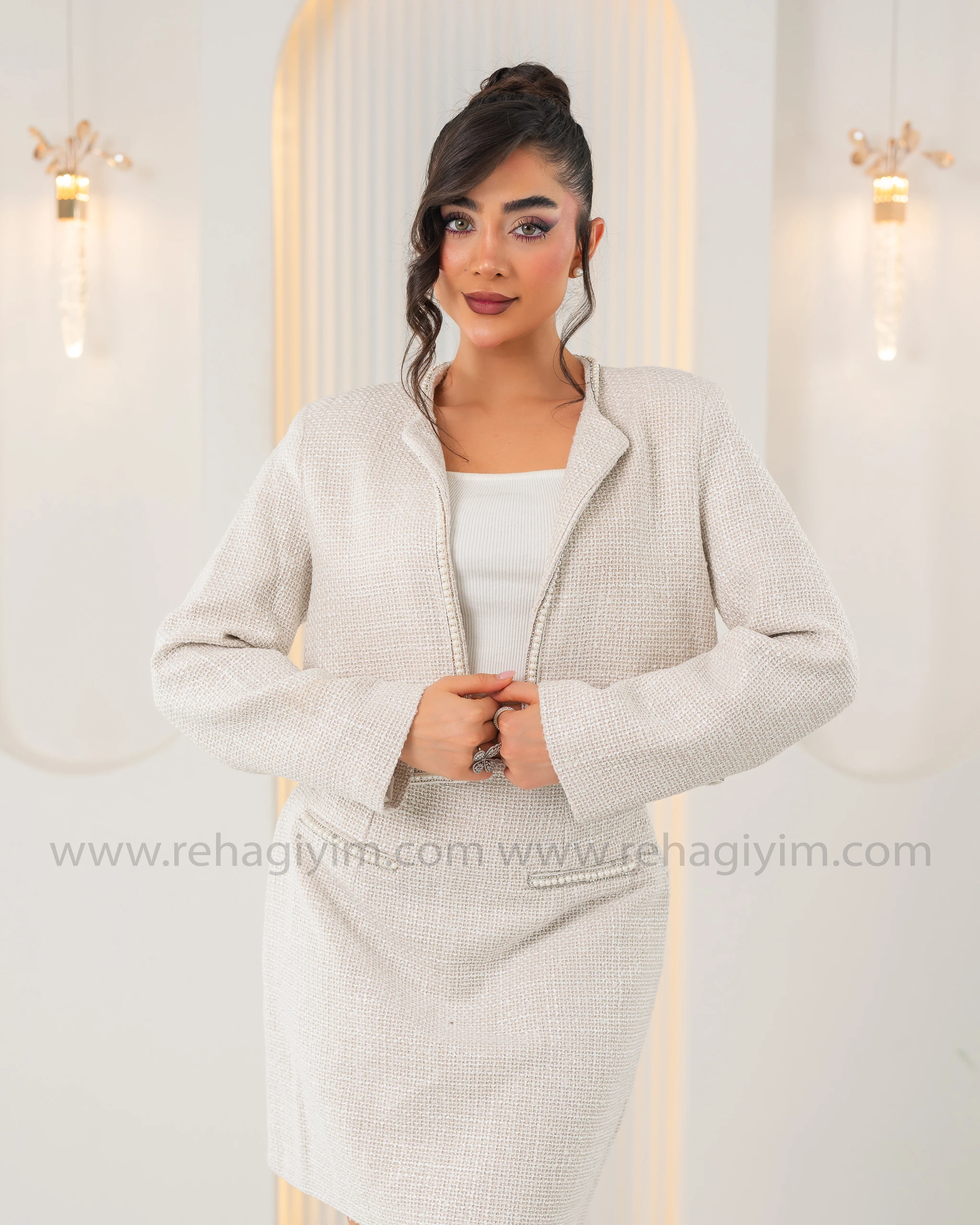 Taş Detaylı Tuvit Etek Ceket Takım - Krem
