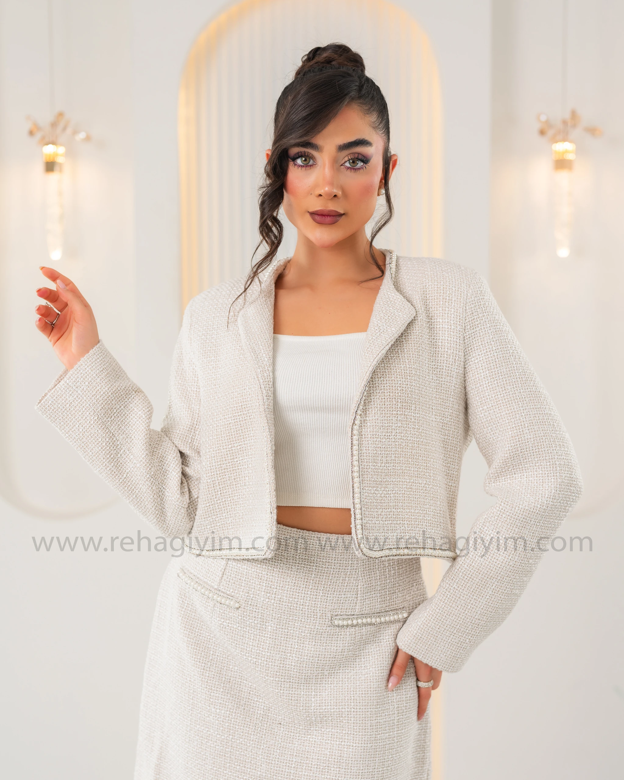 Taş Detaylı Tuvit Etek Ceket Takım - Krem