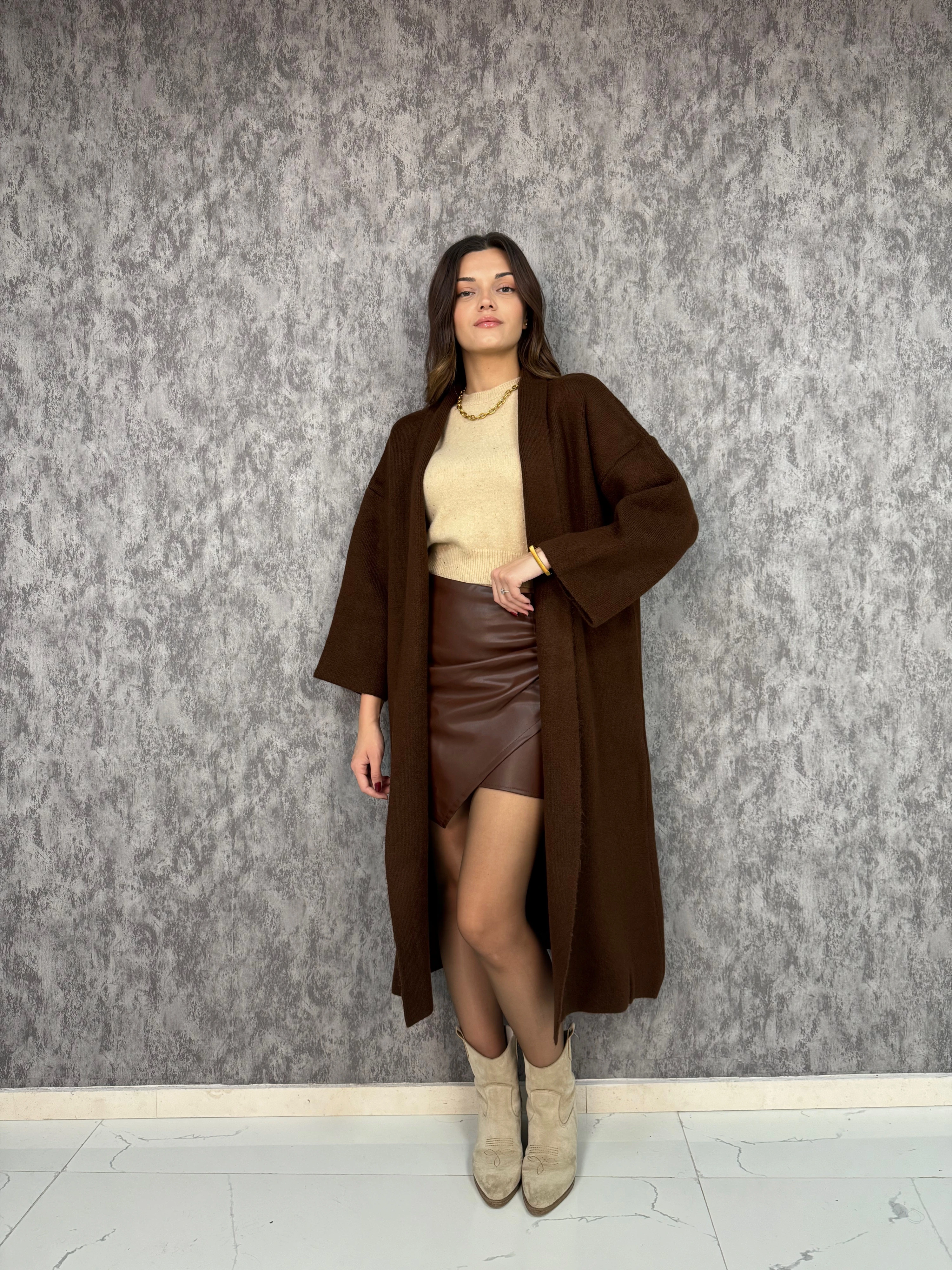 Yumuşacık Uzun Triko Hırka - Acıkahve