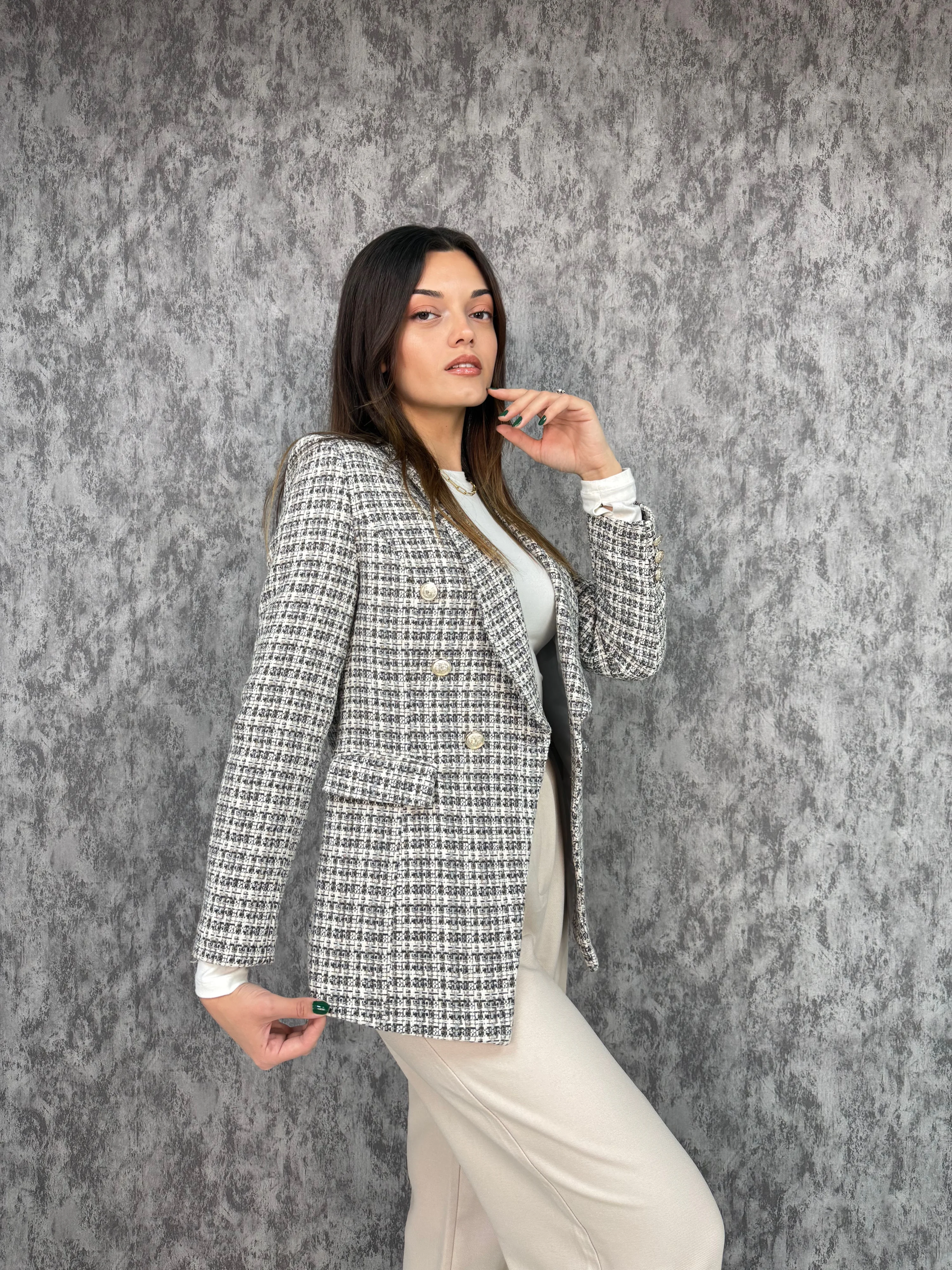 Şal Yaka Ekstra Düğmeli Şanel Ceket