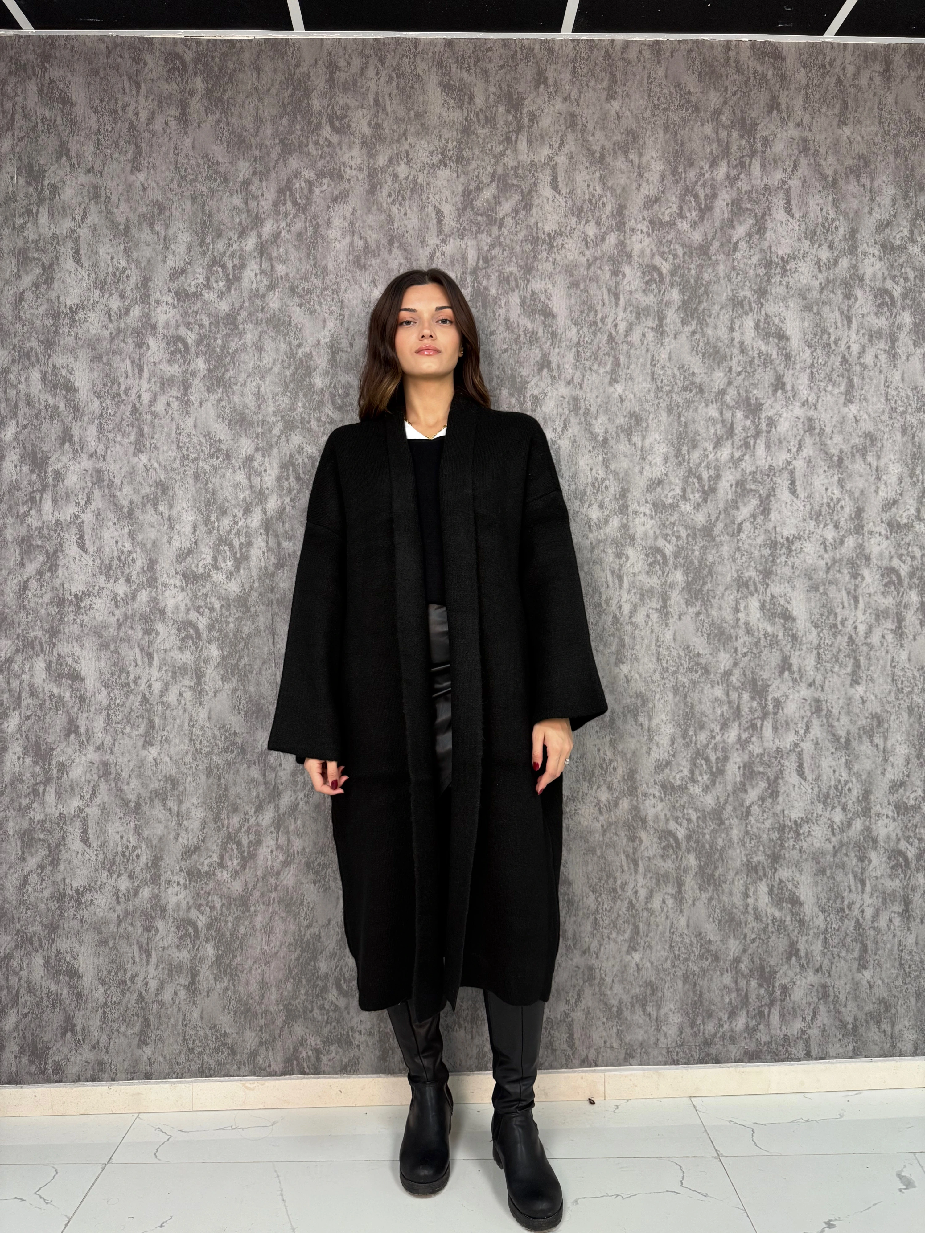 Yumuşacık Uzun Triko Hırka