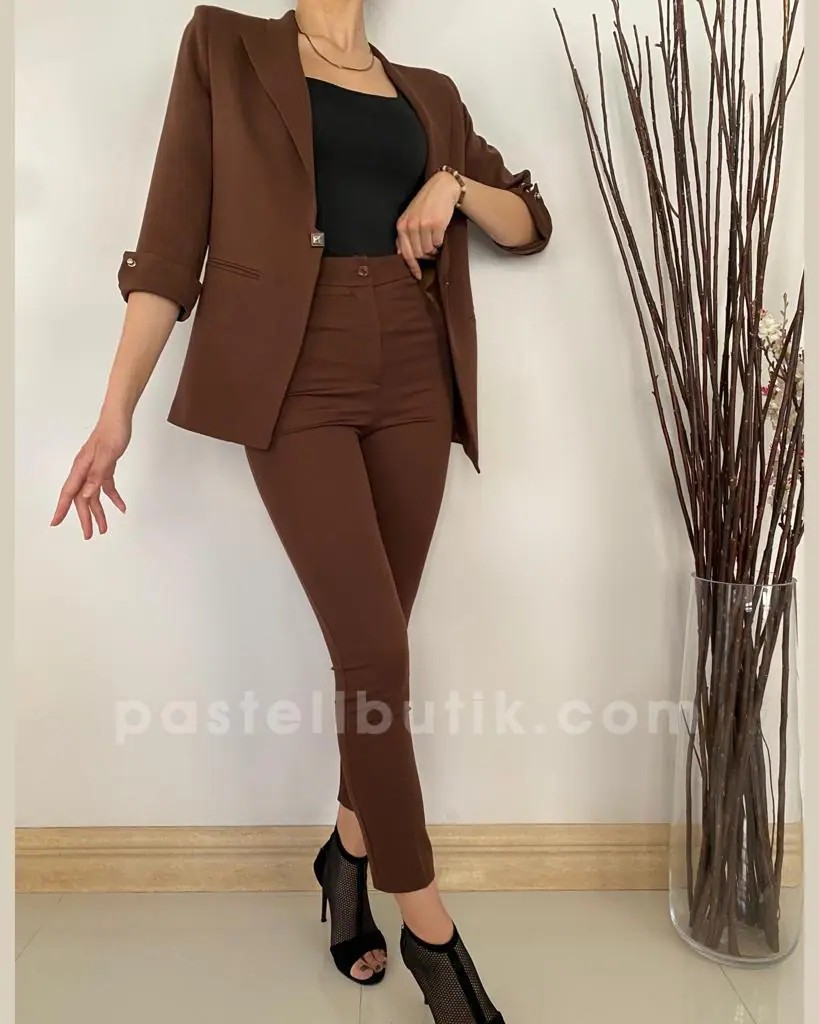 Astarlı Tek Düğmeli Takım
