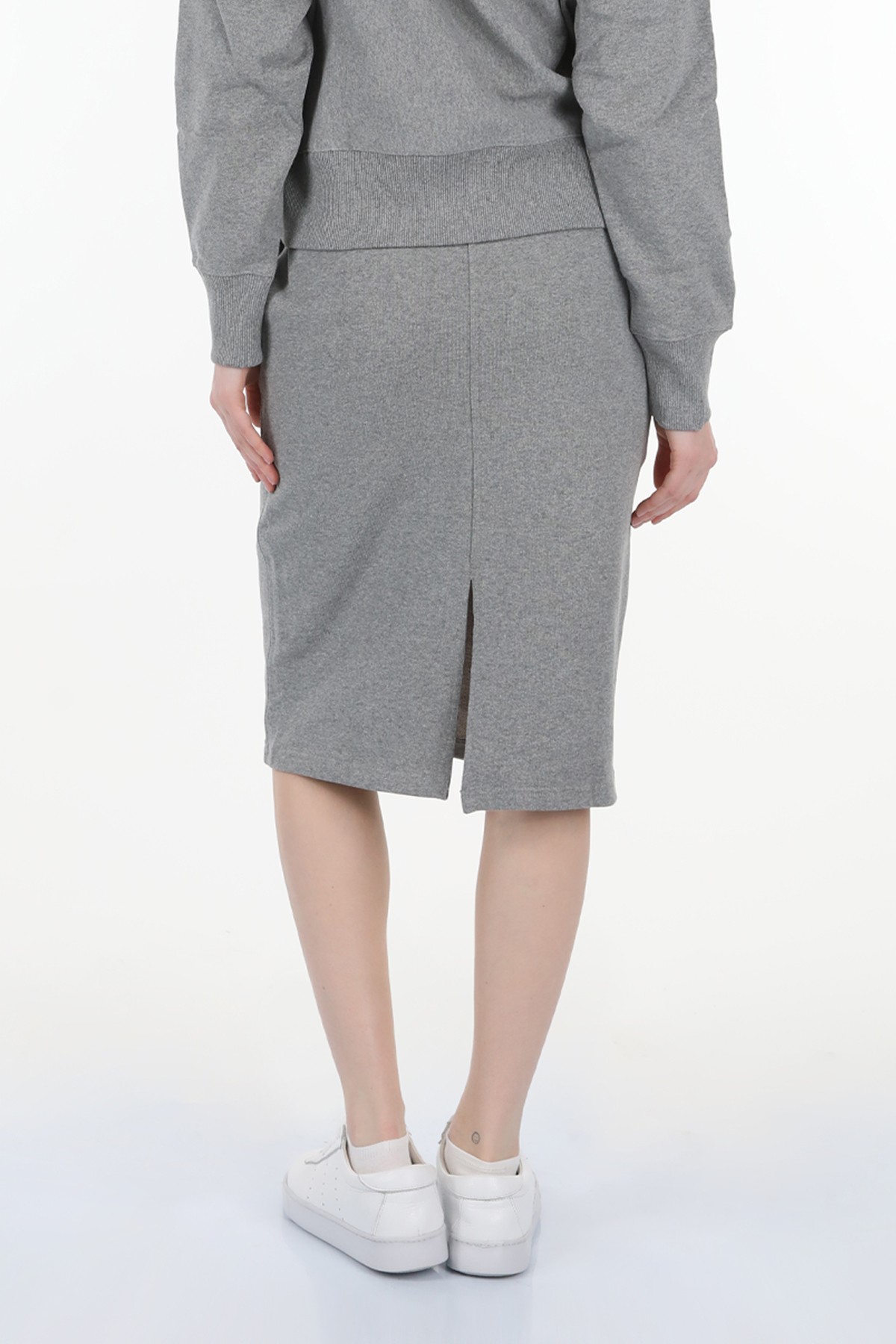 Gray Knitted Marginal Series Skirt