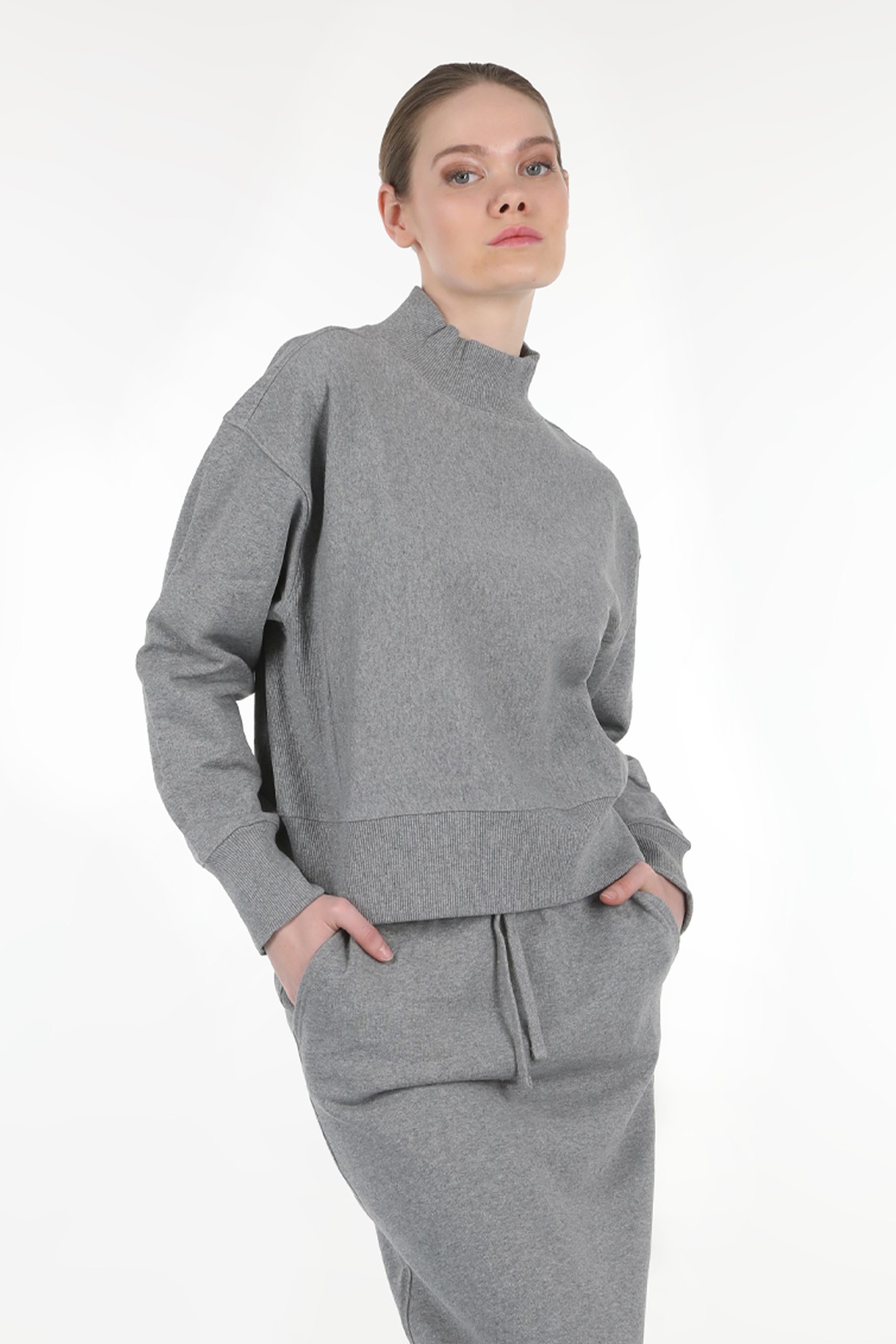 Gray Knitted Marginal Series Sweat