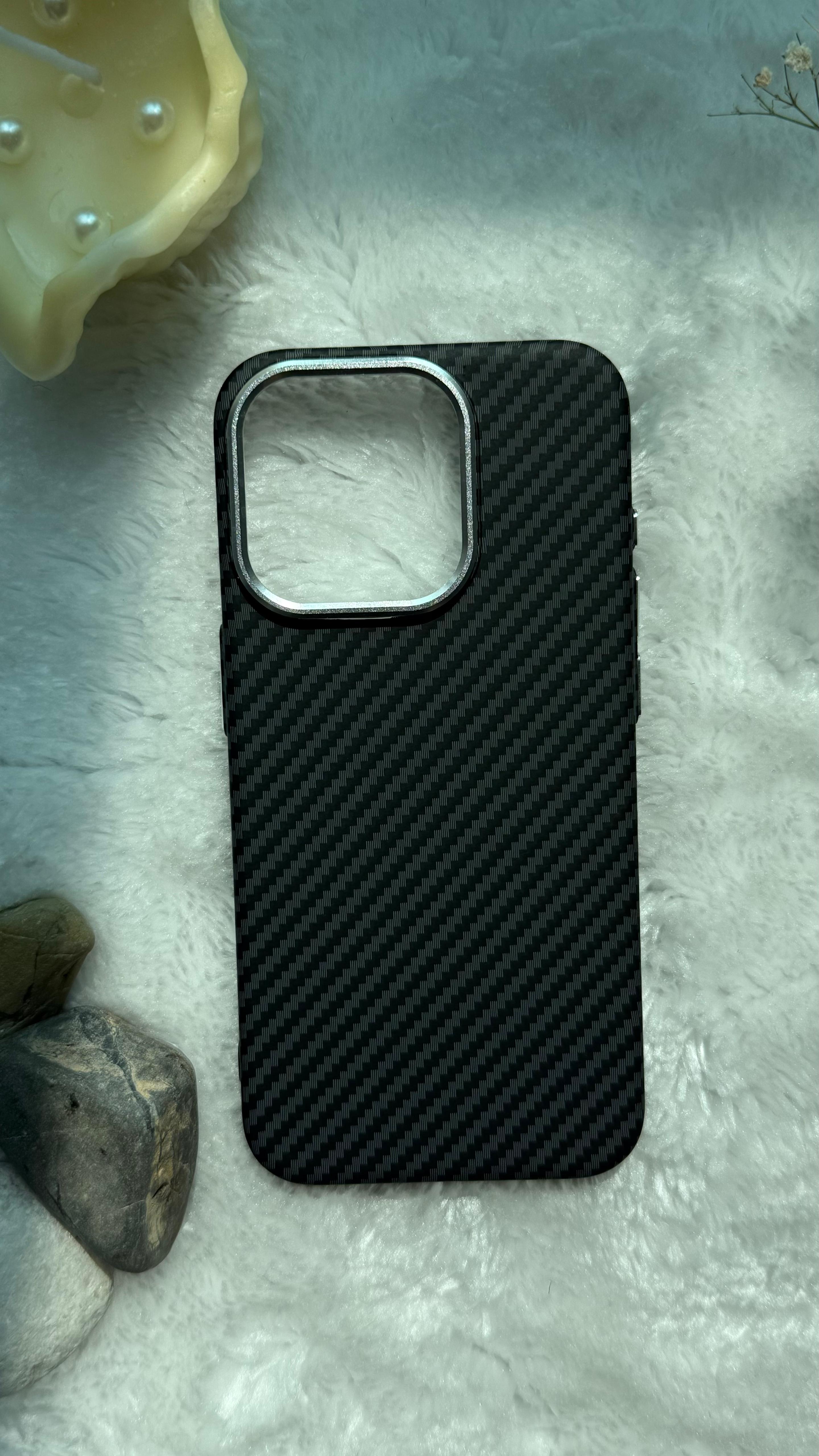 İPHONE 15 PRO MAGSAFE KARBON KILIF