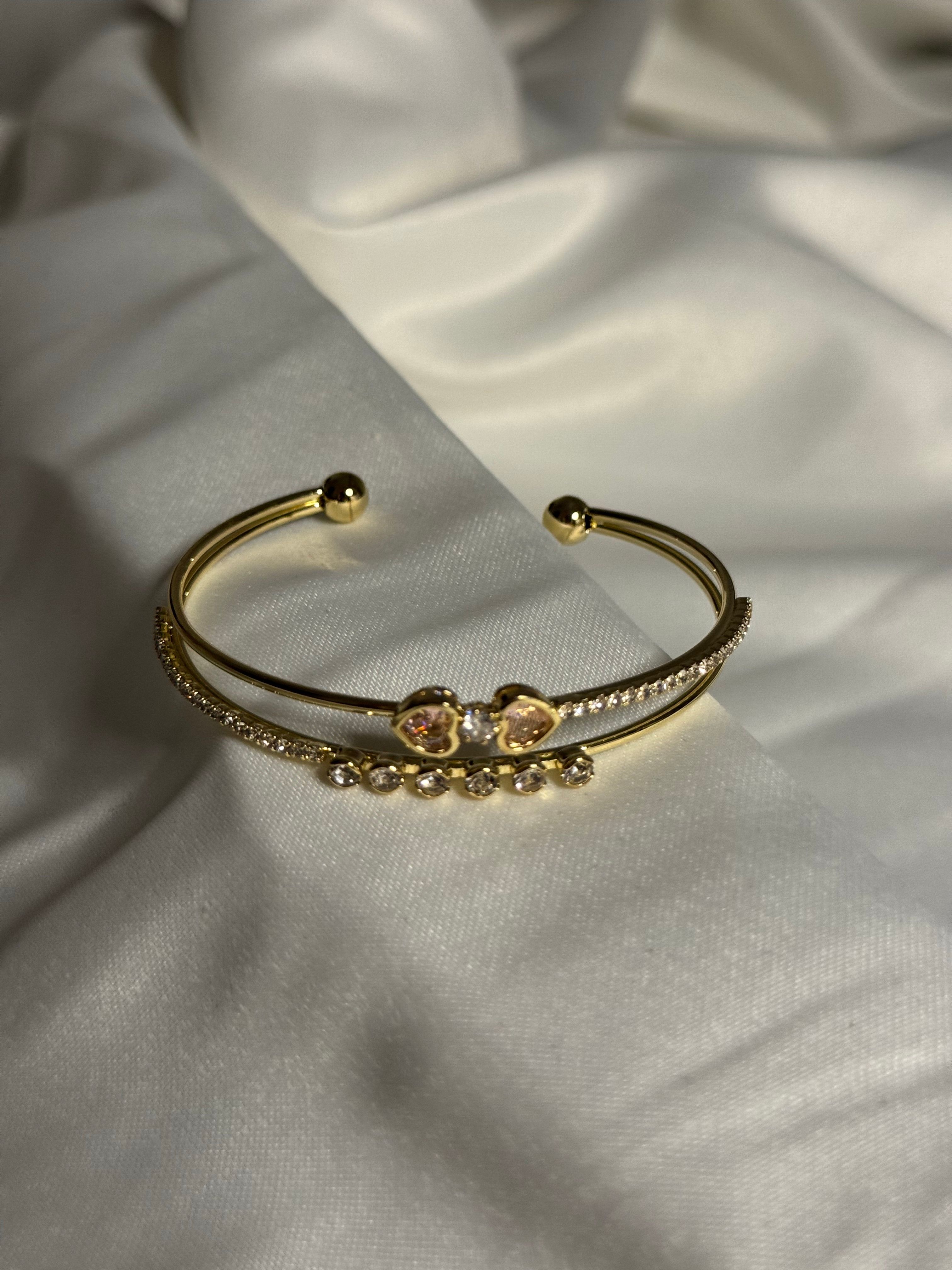 KALPLİ GOLD KELEPÇE
