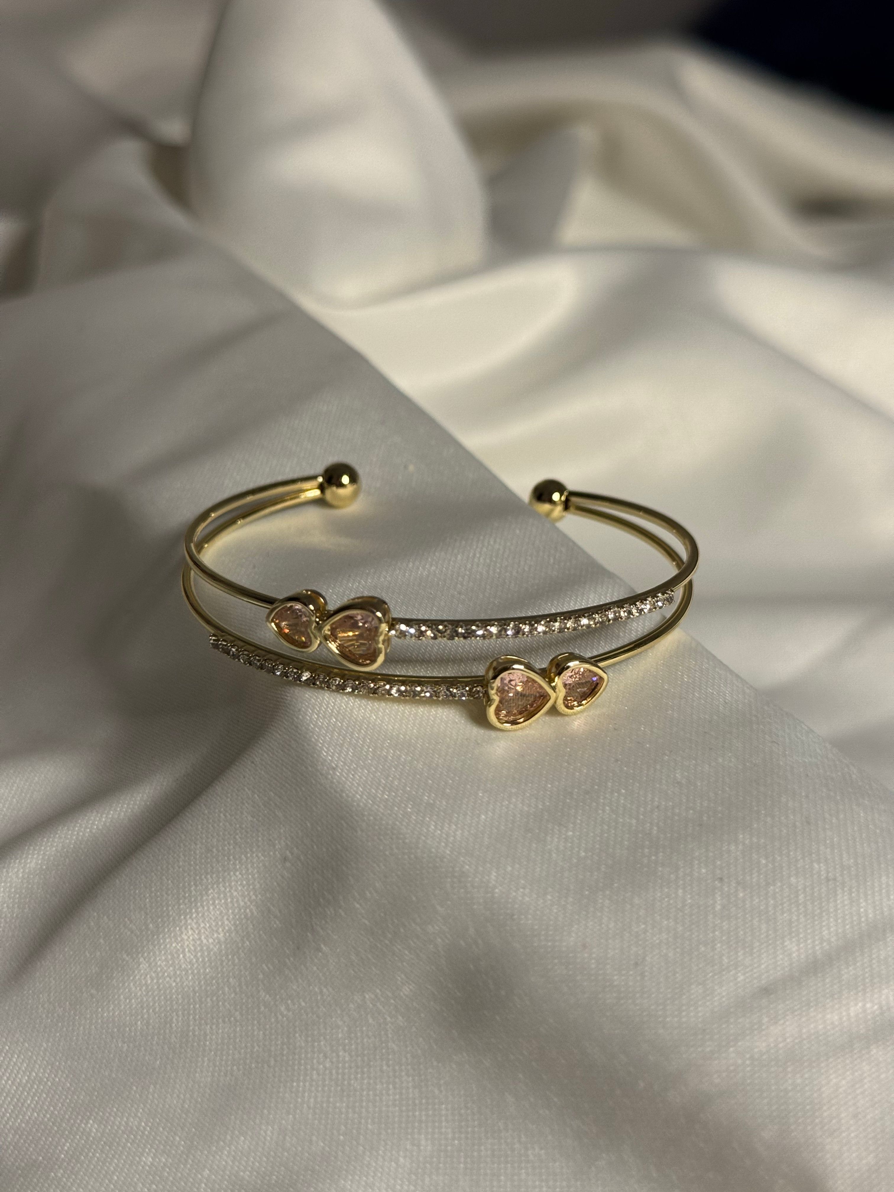 KALPLİ GOLD KELEPÇE