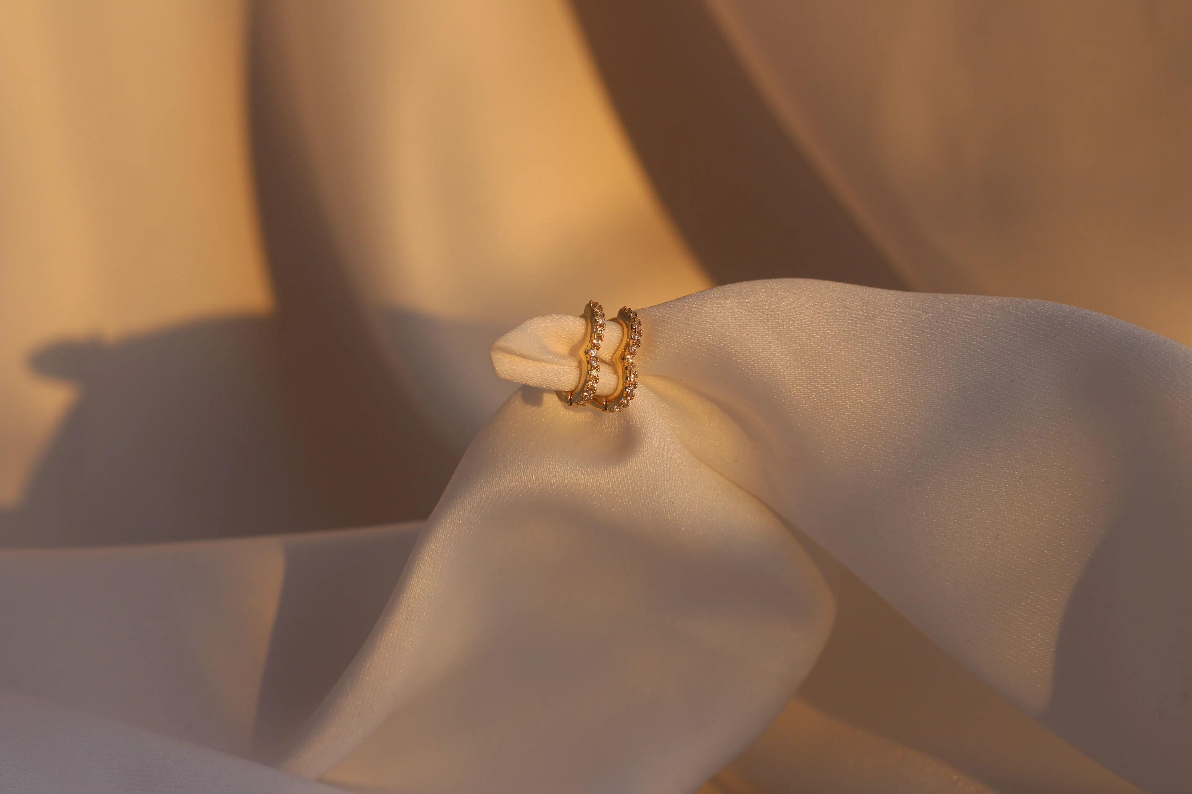 Taşlı Çelik Kalp Küpe - Küçük Kalp