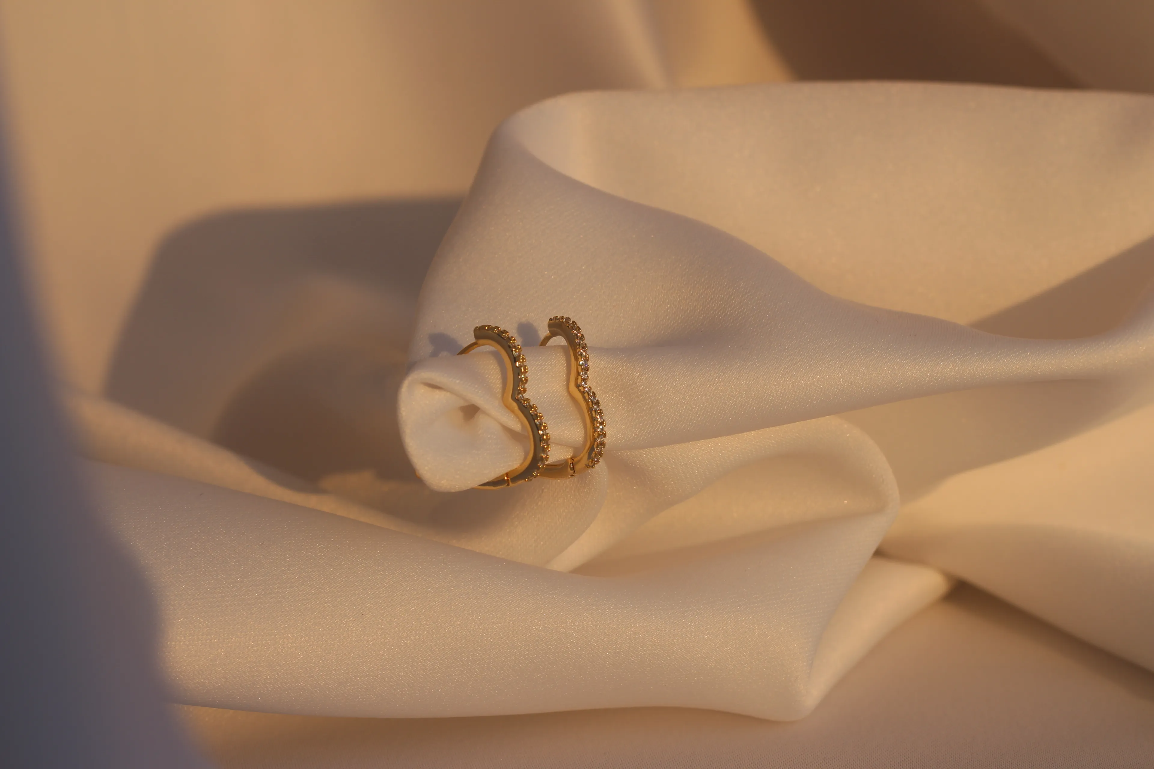 Taşlı Çelik Kalp Küpe - Büyük Kalp