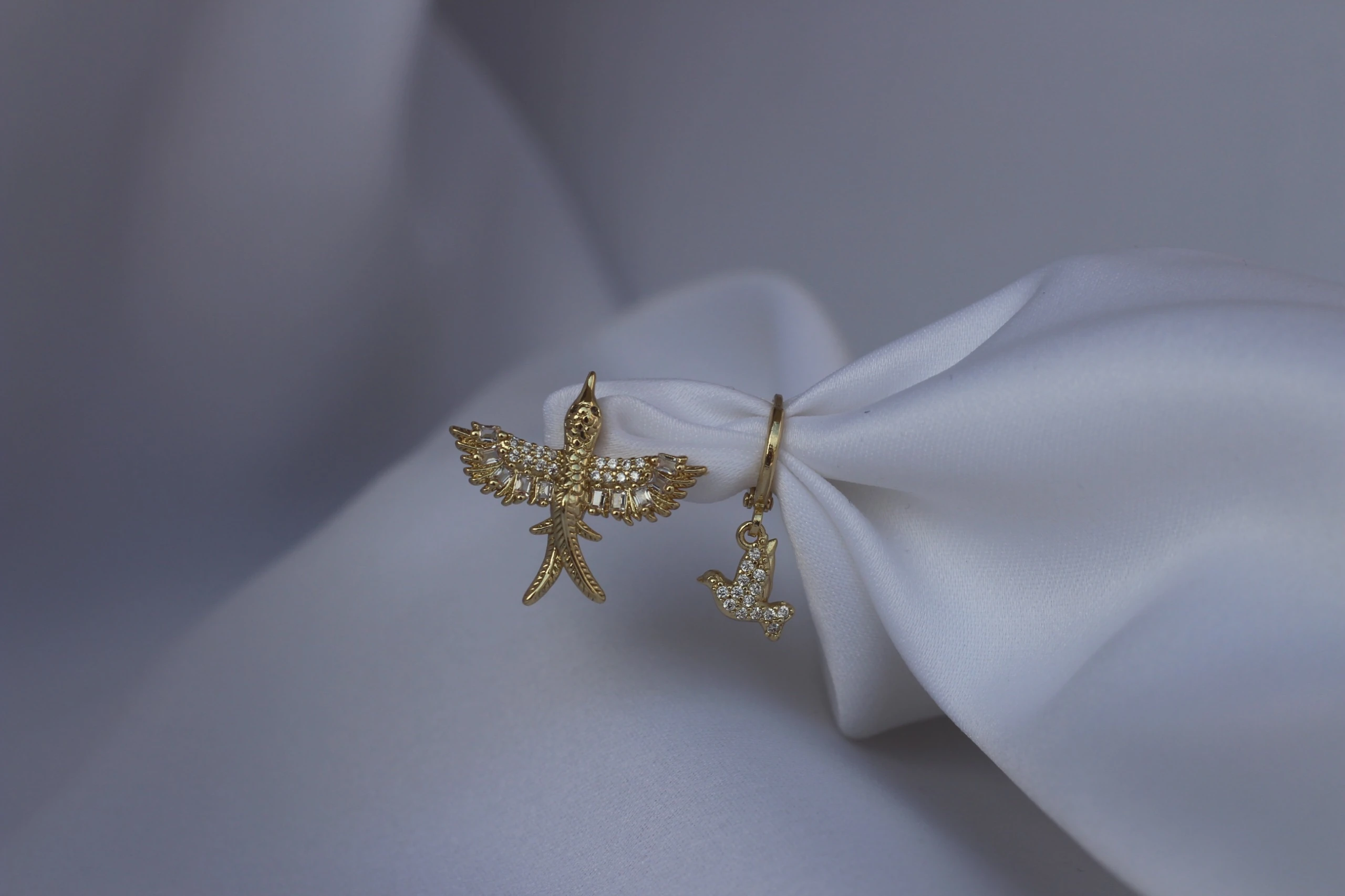 Anka Kuşu Asimetrik Küpe Seti - Gold