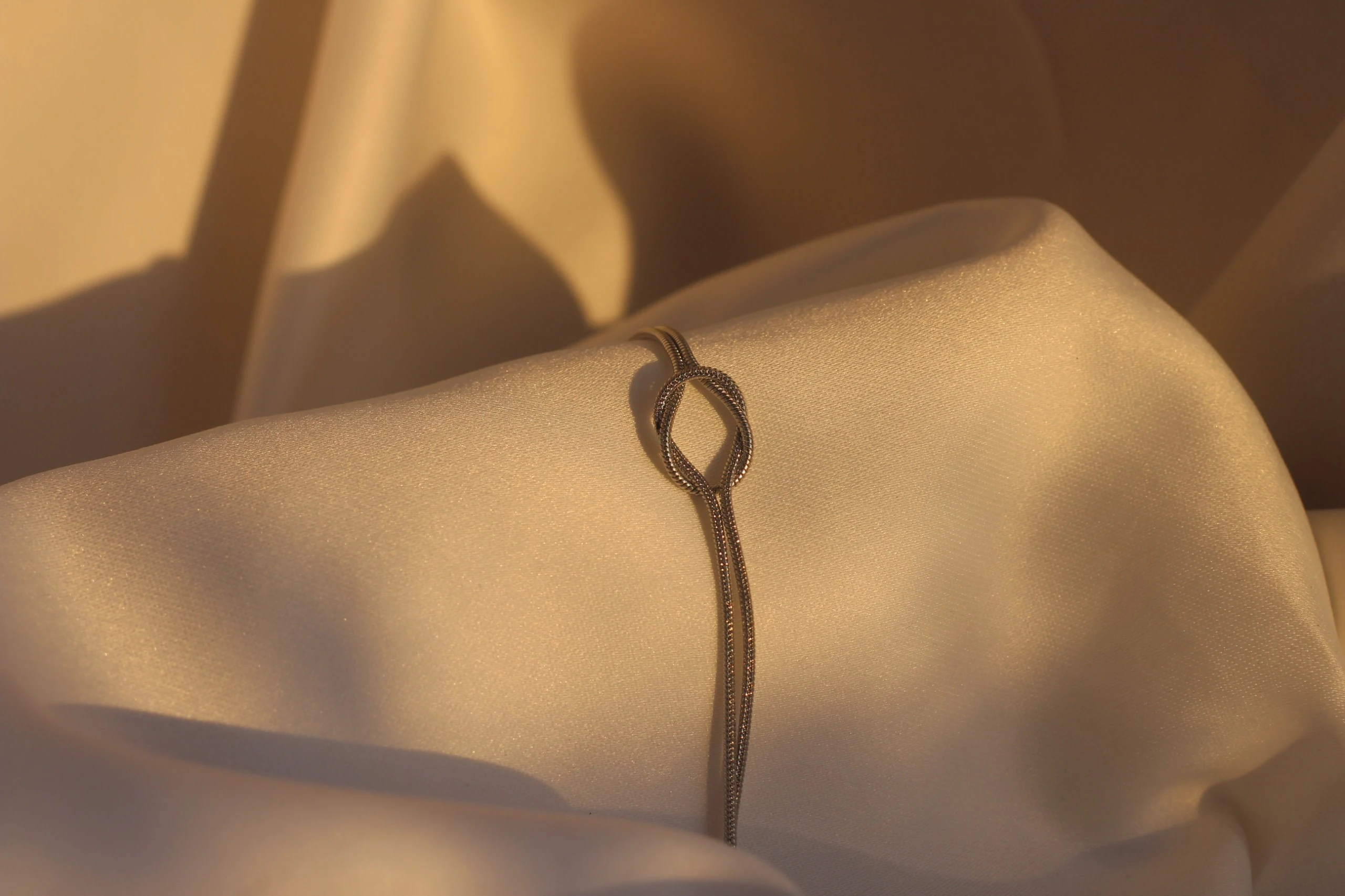 Sonsuz Düğüm Bileklik