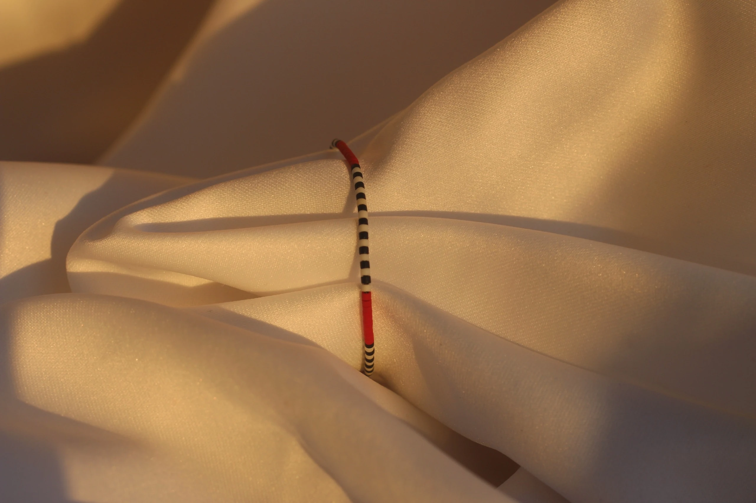 Dizi Serisi - Dama + Kırmızı