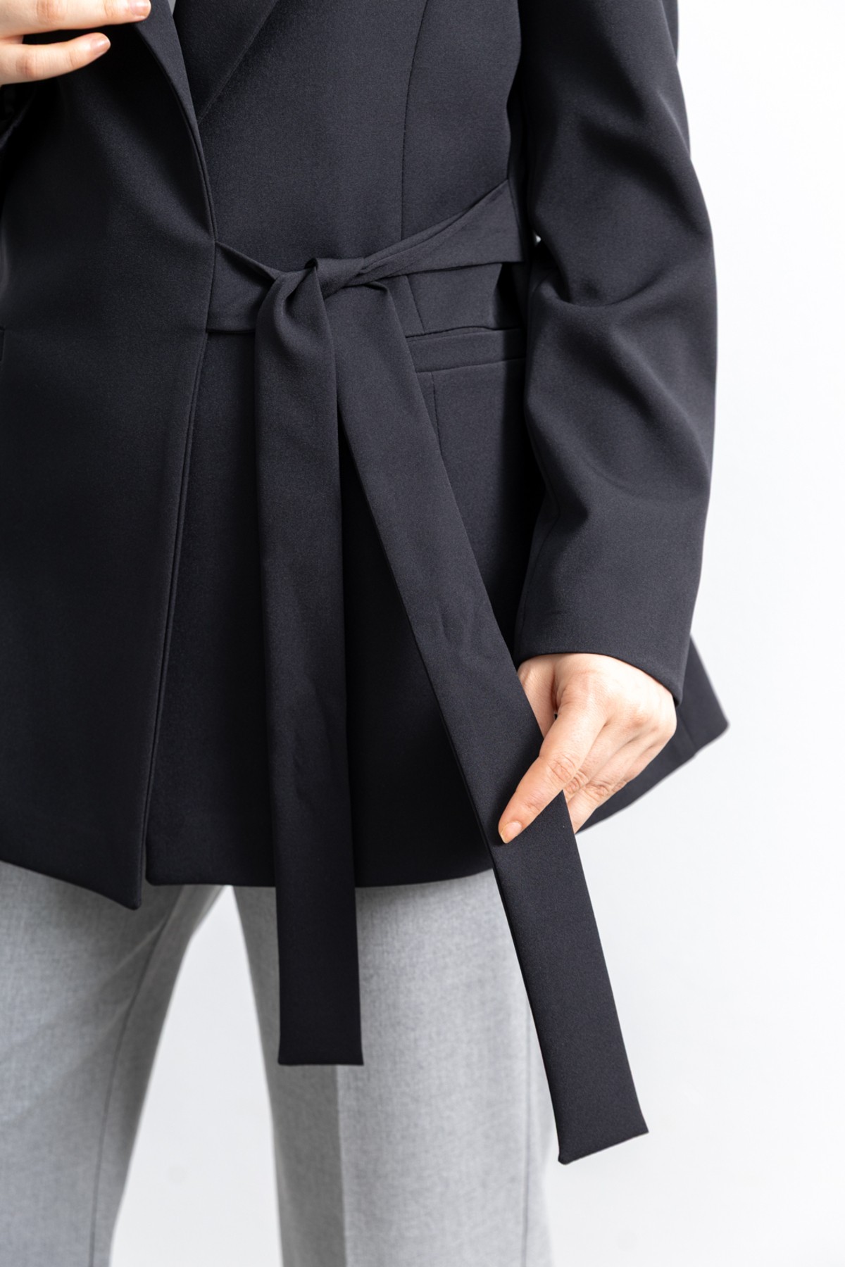 Kadın Bağlamalı Kuşak Detaylı Blazer Ceket