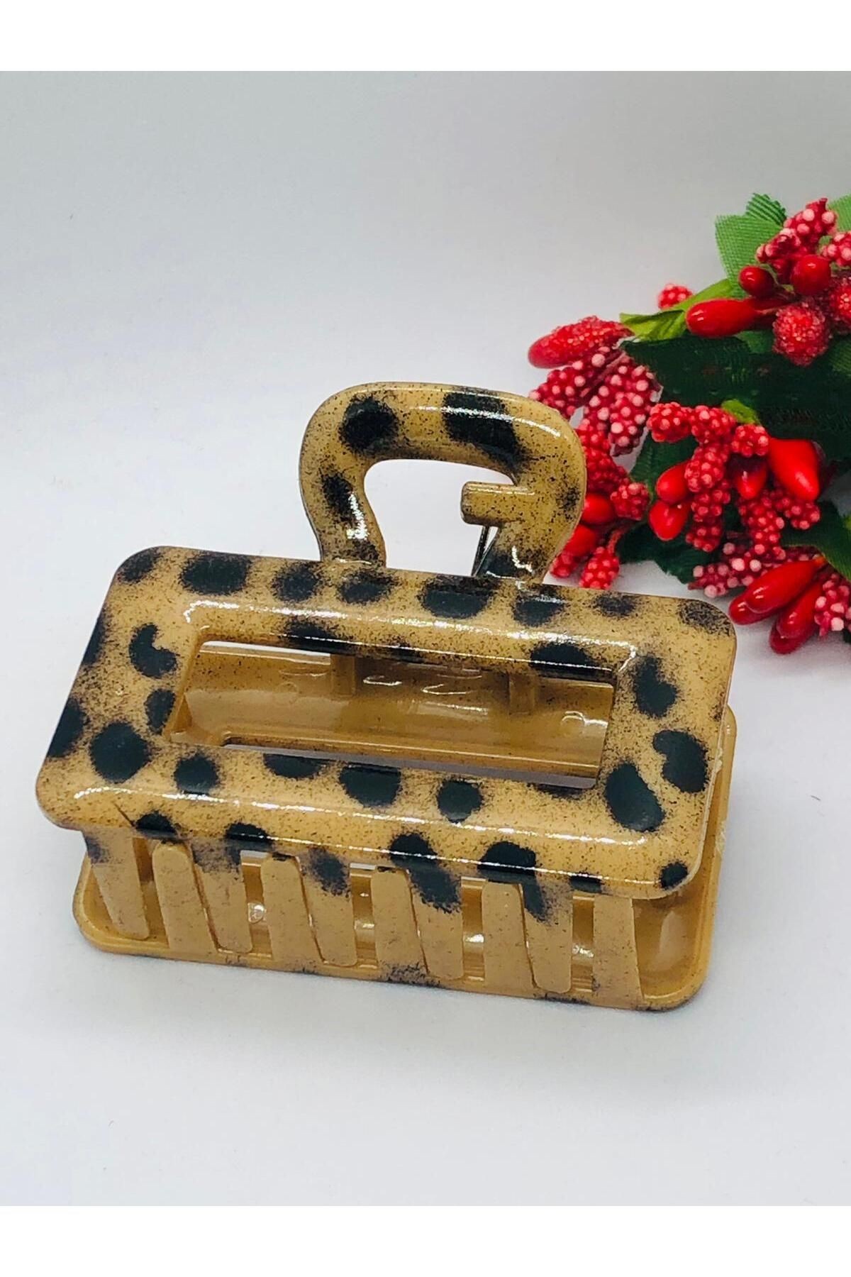 ÇOK ŞIK LEOPAR DESENLİ 4'LÜ TOKA SETİ (OTOMATİK FİYONKLU - ÇITÇITLI - MANDAL TOKA) DAVET-ÖZEL GÜN