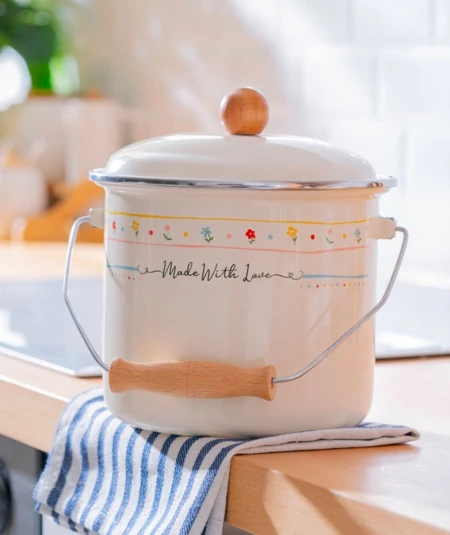 Made With Love Bakraç