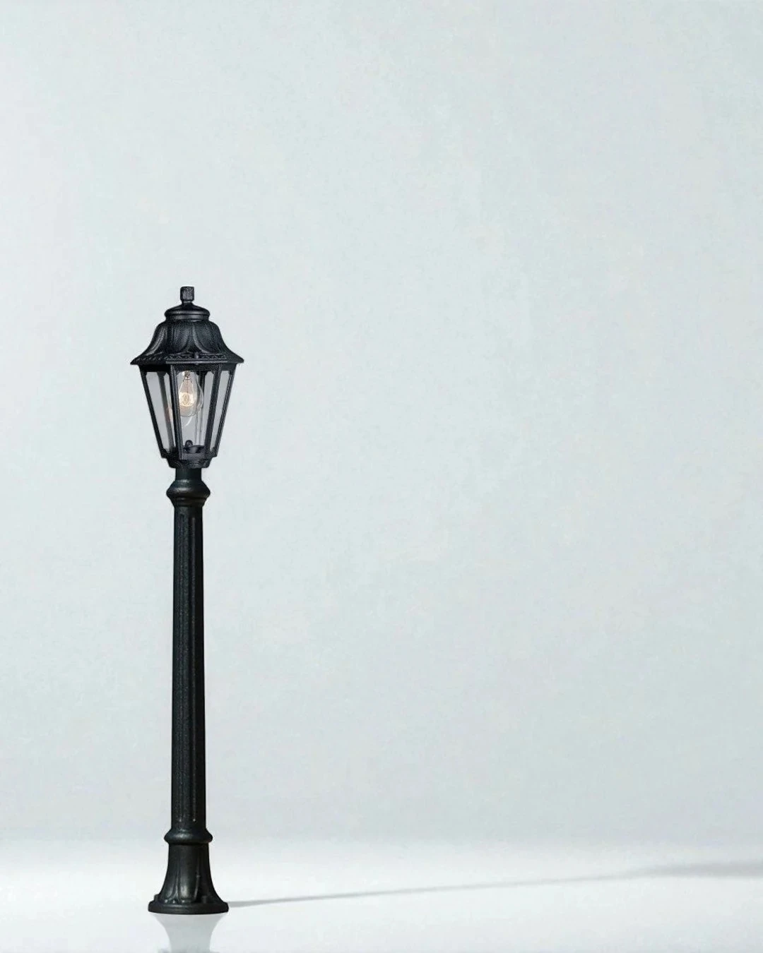 Fumagalli Anna - Aloer Siyah Bahçe Direk 8,5W - 3 Renk