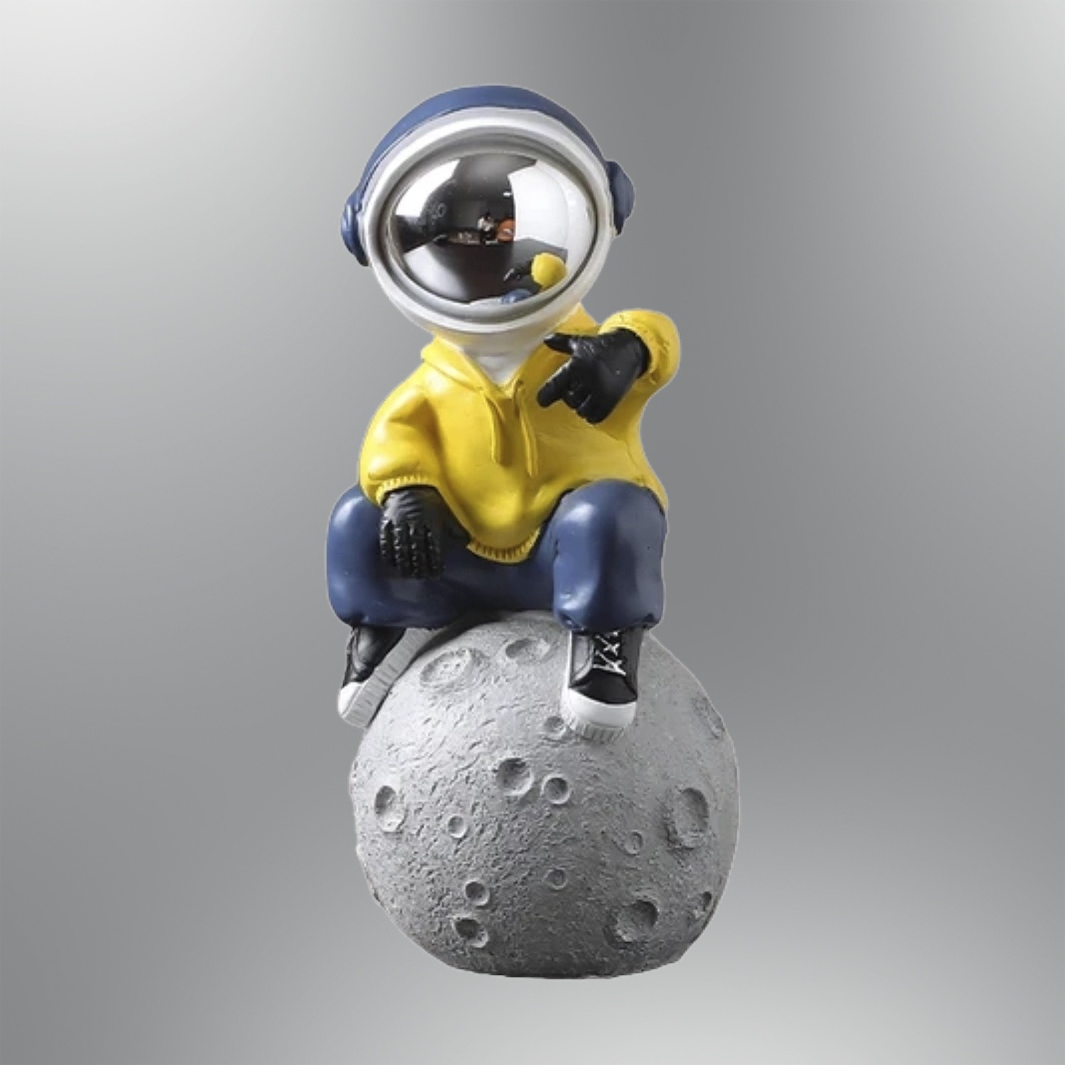 Özcan Aydınlatma 1320-2 Oturan Astronot Biblo 24 cm