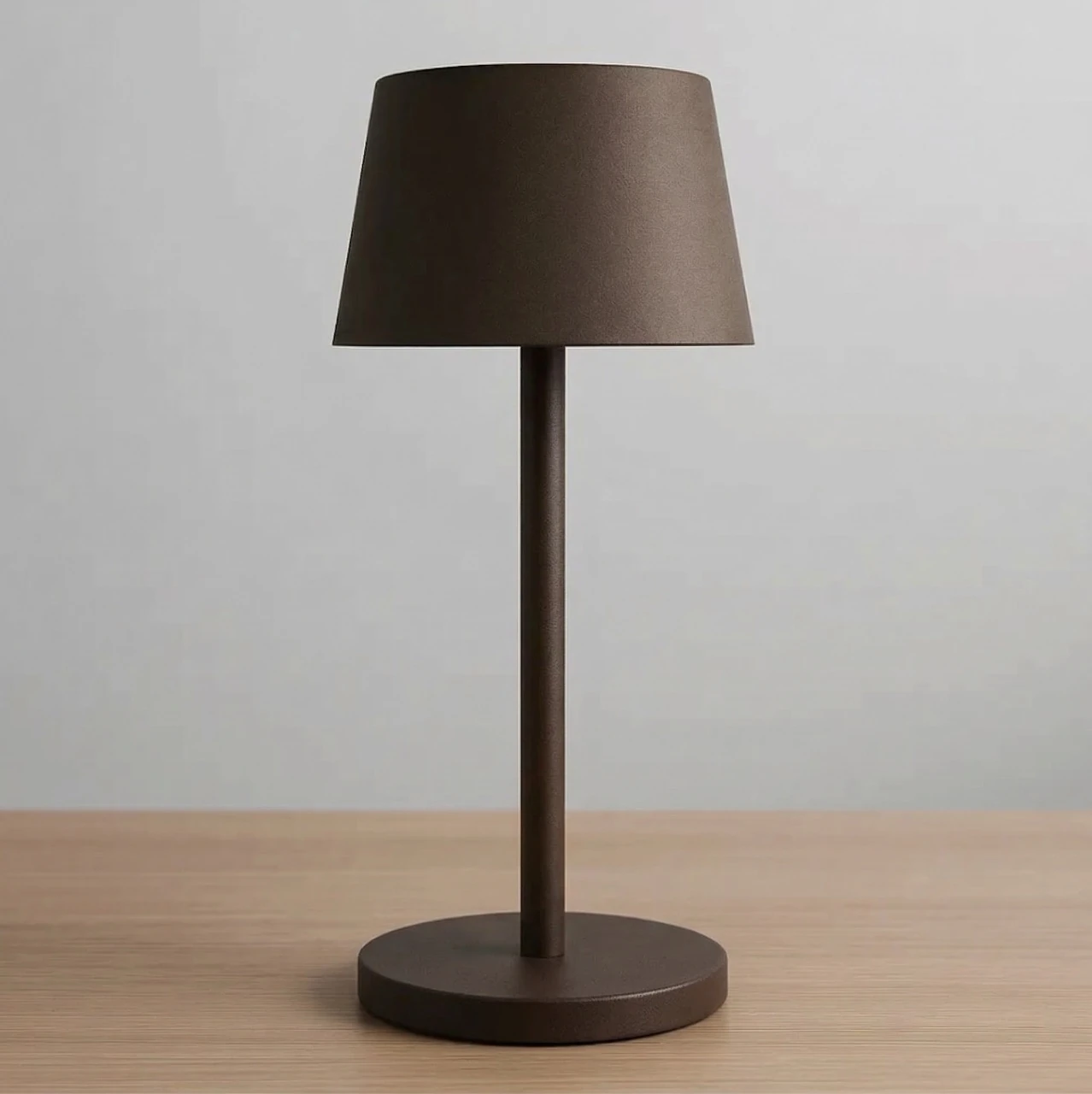 Modesco Liva 3 Kademe On-Off Şarjlı Masa Lambası Kahverengi