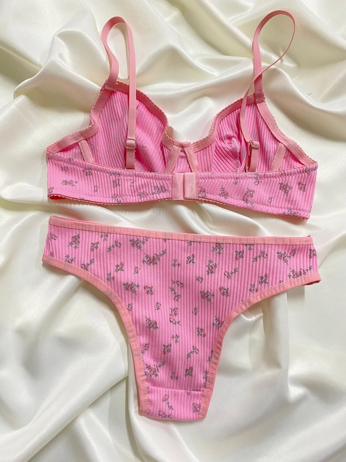 Pembe Çiçek Desenli Kaşkorse Sütyen Takım