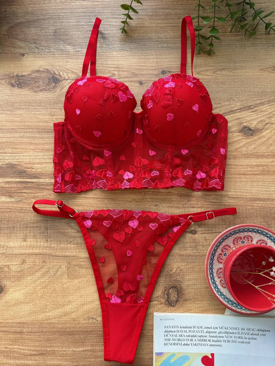 Kalp İşlemeli Dolgulu Büstiyer Takım