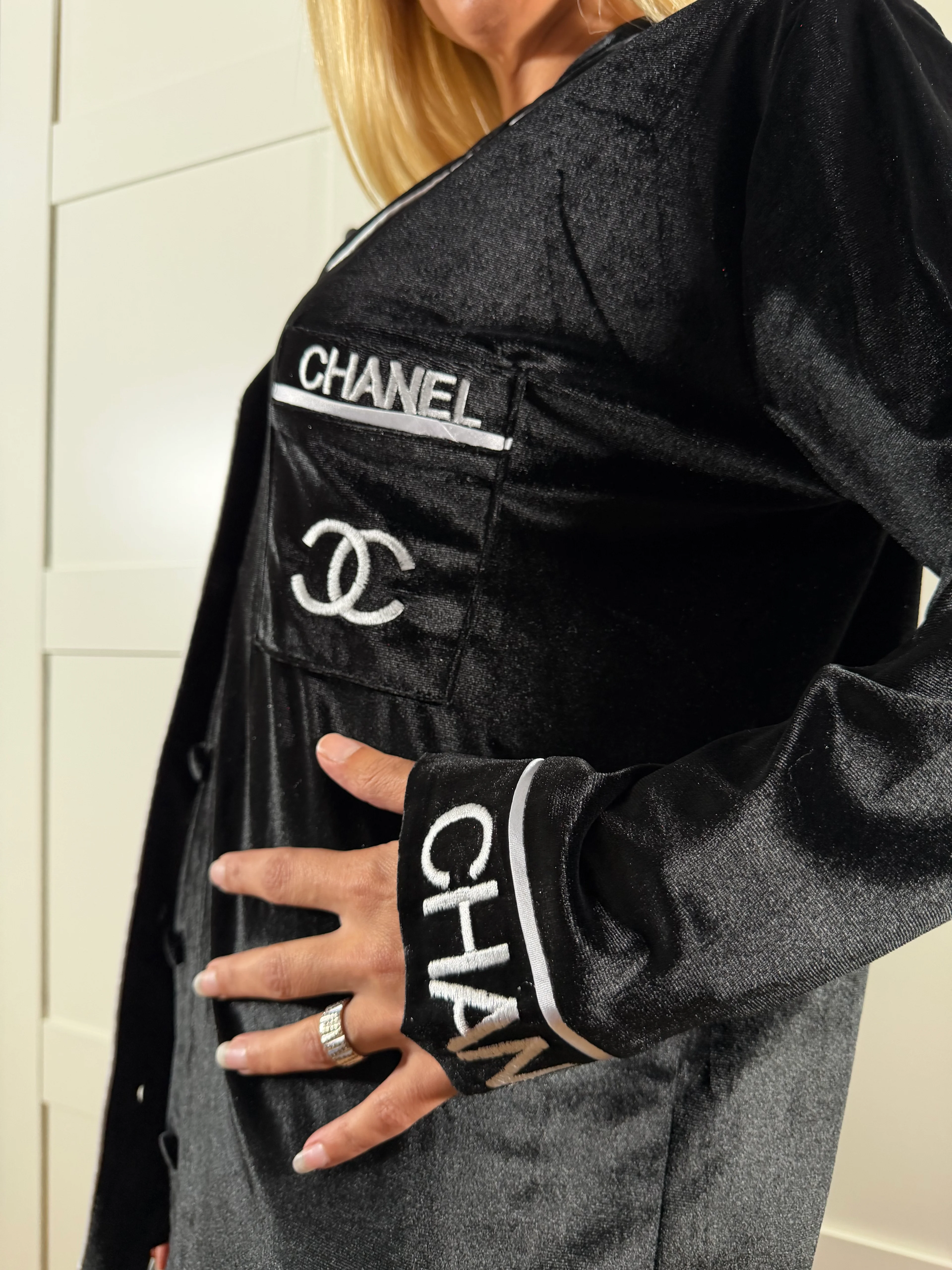 Nakışlı İnci Kadife Pijama Takımı