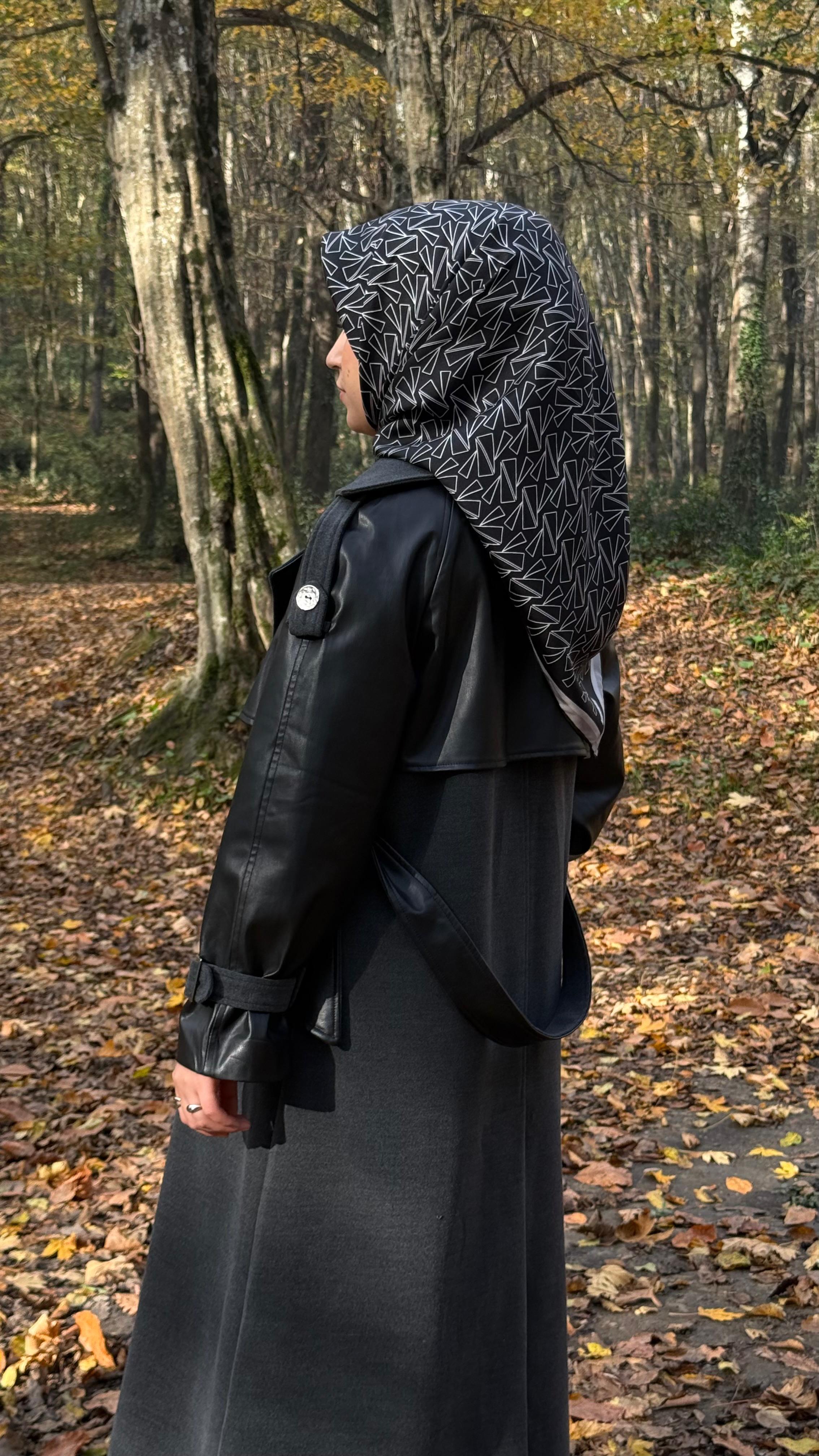 Deri Detaylı Kaşe Kaban