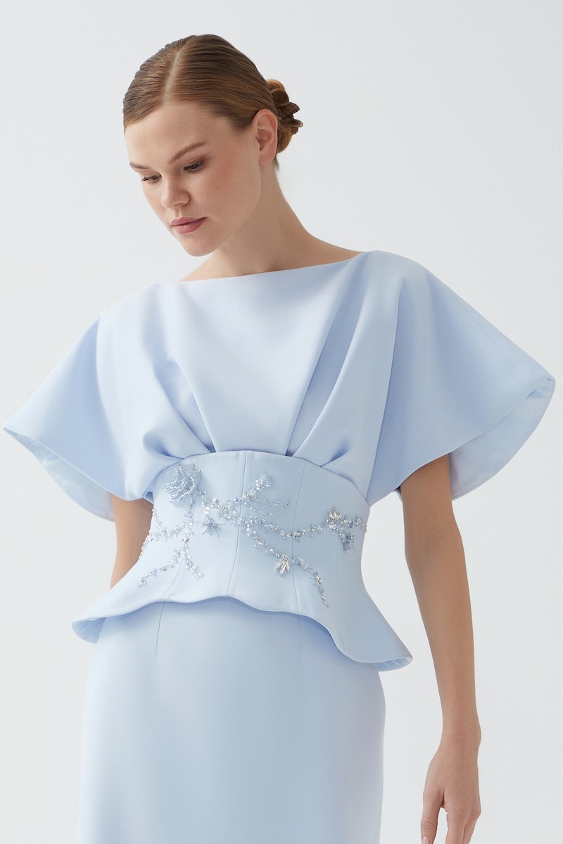 R93 - Batwing Sleeves, Boat Neckline, Front Pleats, Peplum Belt Design with Hand-Embroidered Details, Straight Cut, Back Slit, Full-Length Dress