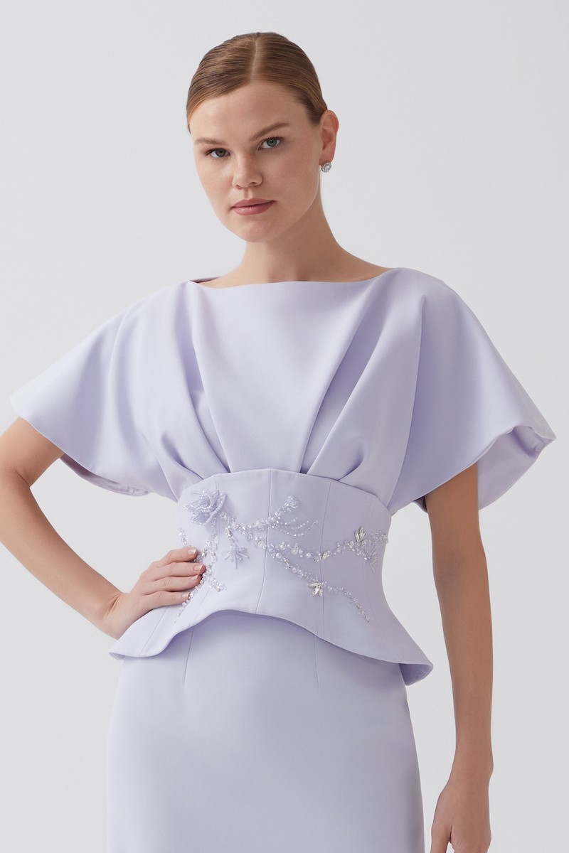 R93 - Batwing Sleeves, Boat Neckline, Front Pleats, Peplum Belt Design with Hand-Embroidered Details, Straight Cut, Back Slit, Full-Length Dress